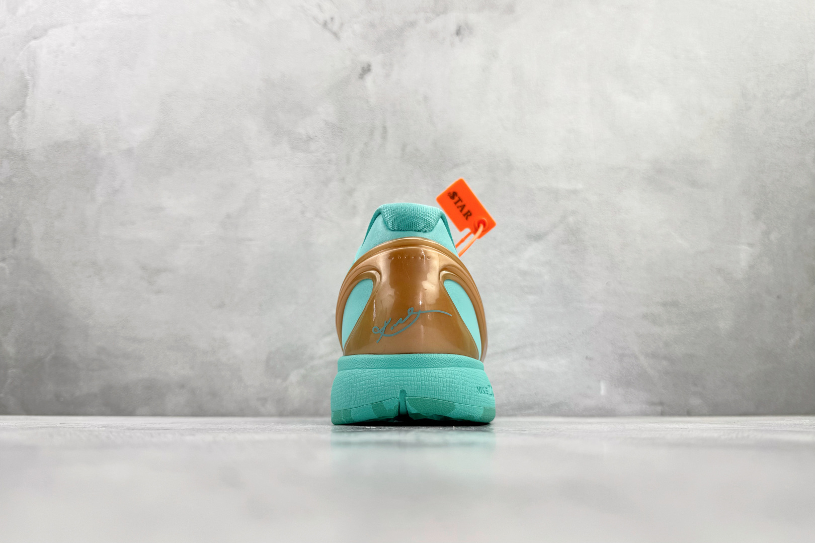 Jalen Brunson x Nike Zoom Kobe 6 Protro Statue of Liberty PE 绿色 IQ5774-300 Jalen Brunson x Nike Zoom Kobe 6 Protro Statue of Liberty PE 绿色 IQ5774-300