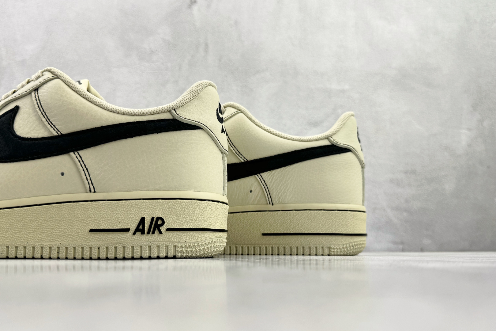 原厂皮 Nike Air Force 1 Low”Contrast Stitch 米色 HQ2037-200 原厂皮 Nike Air Force 1 Low”Contrast Stitch 米色 HQ2037-200