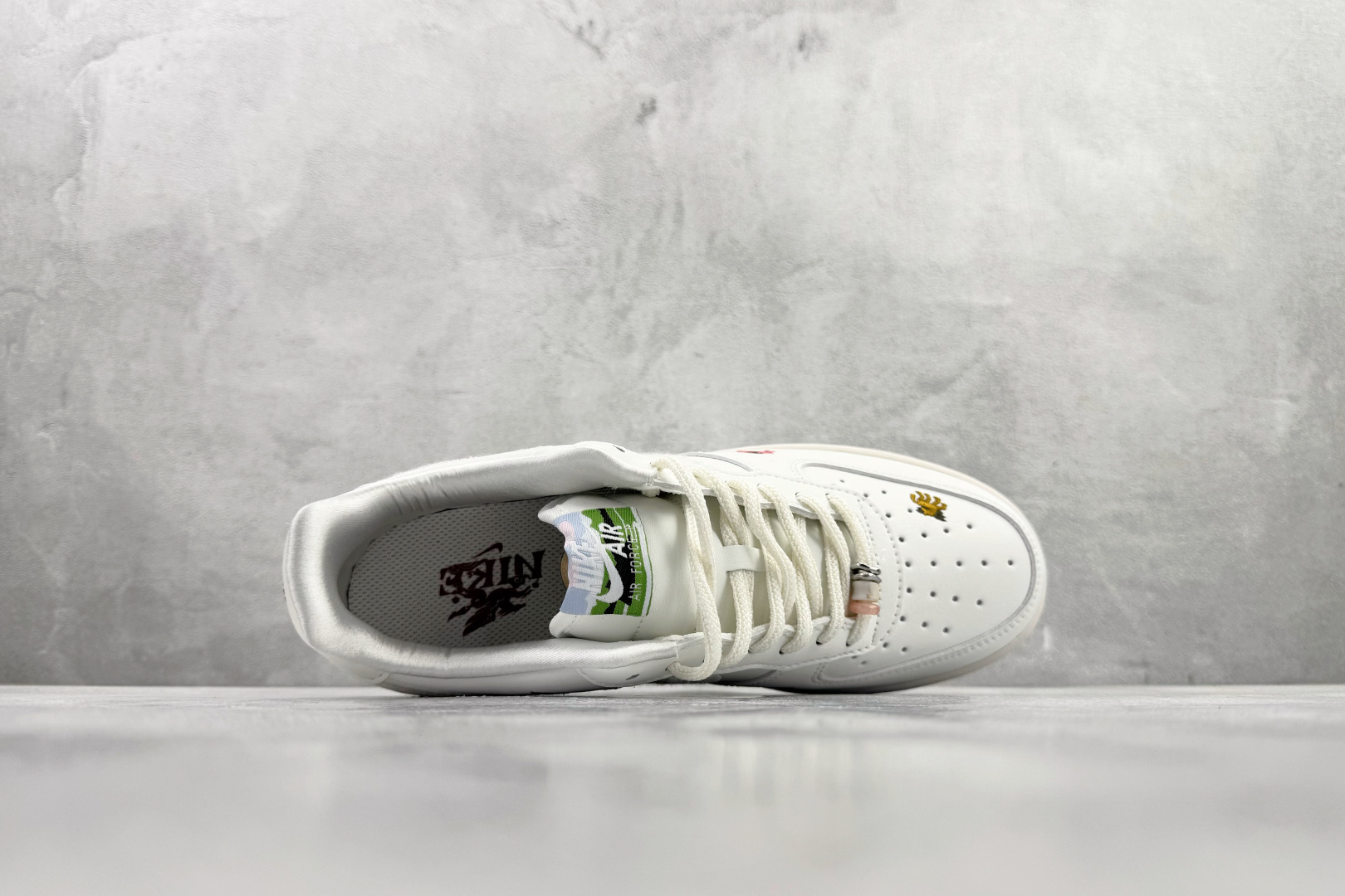 Nike Air Force 1 '07 白色 IQ1143-100