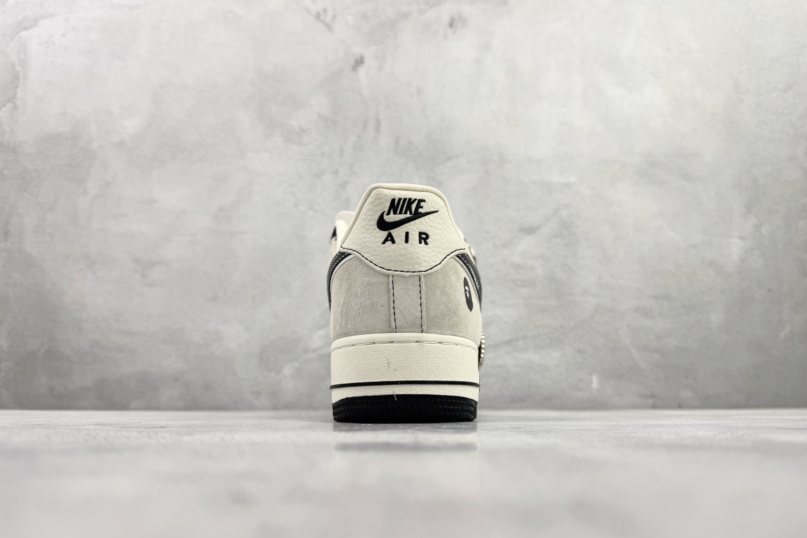 Nike Air Force 1'07 LX 黑白 SY1388-024