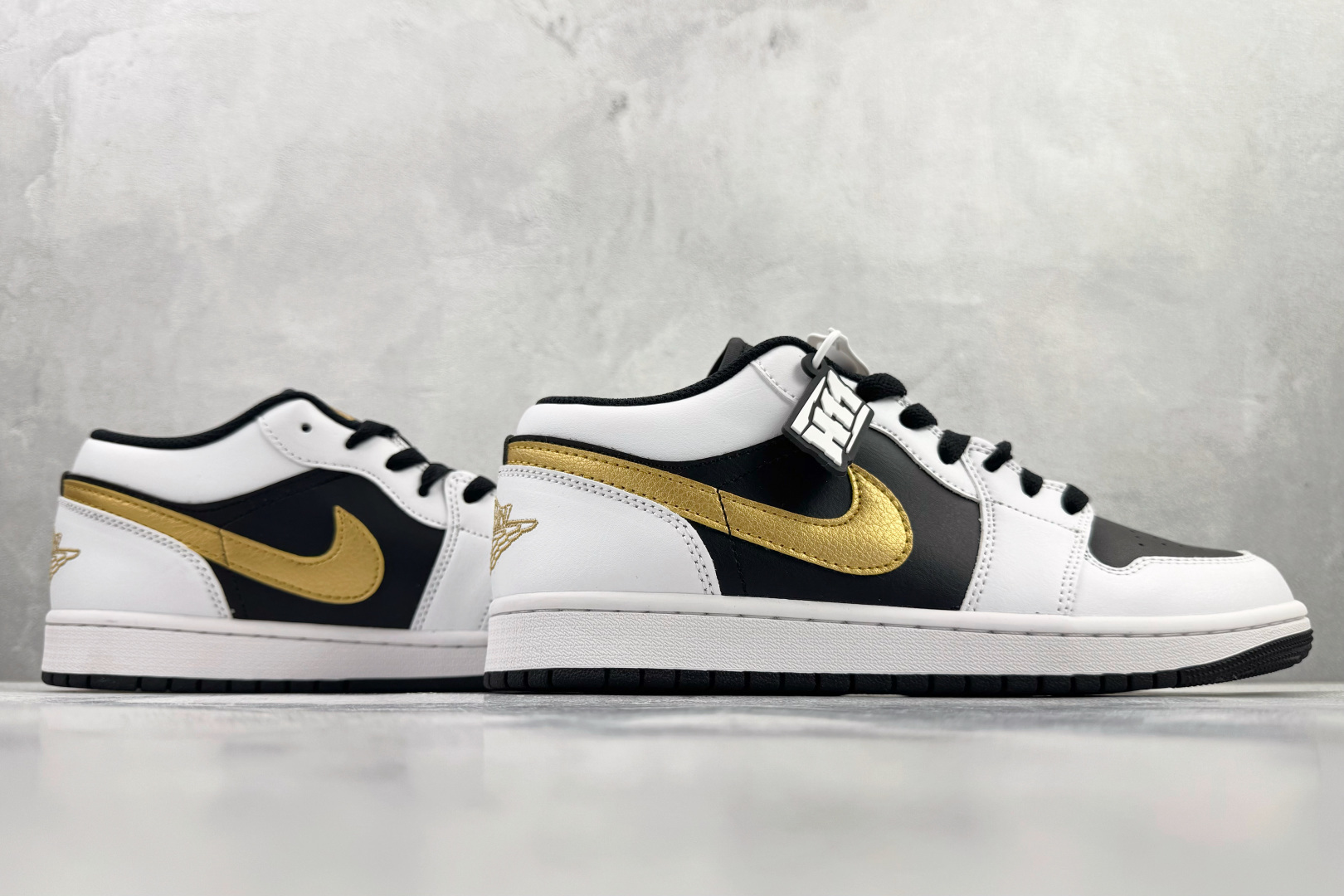 平台爆款 Jordan Air Jordan 1 Low Reverse Panda 白黑 553558-172