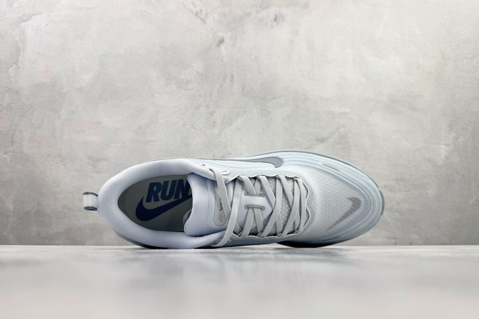 全套数据私模 Nike Vomero Plus 蓝色 HV8150-004-Top High Quatity Cheap Sneakers Fashion Clothing Clothes Bags handbags Shoes of all Brand wholesale With The best Quality And Beautiful Price from China Factory Chinese suppliers wholesaler seller 全套数据私模 Nike Vomero Plus 蓝色 HV8150-004