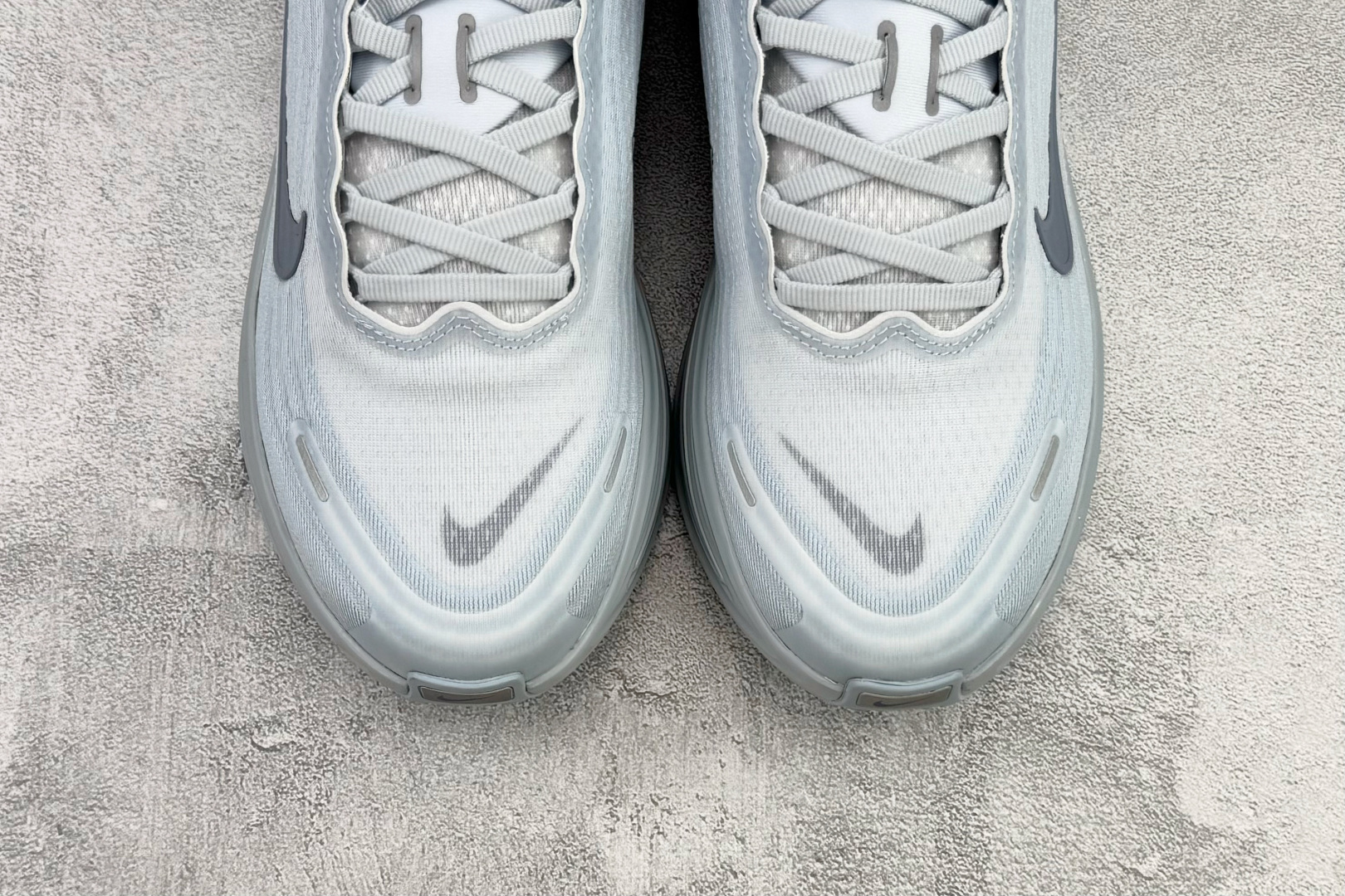 全套数据私模 Nike Vomero Plus 蓝色 HV8150-004-Top High Quatity Cheap Sneakers Fashion Clothing Clothes Bags handbags Shoes of all Brand wholesale With The best Quality And Beautiful Price from China Factory Chinese suppliers wholesaler seller 全套数据私模 Nike Vomero Plus 蓝色 HV8150-004