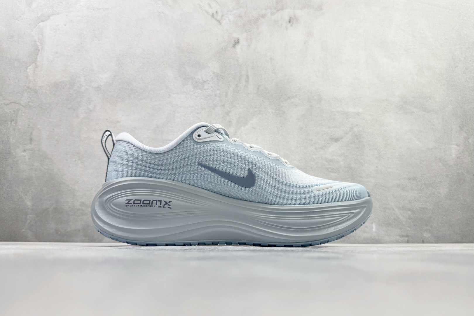 全套数据私模 Nike Vomero Plus 蓝色 HV8150-004-Top High Quatity Cheap Sneakers Fashion Clothing Clothes Bags handbags Shoes of all Brand wholesale With The best Quality And Beautiful Price from China Factory Chinese suppliers wholesaler seller 全套数据私模 Nike Vomero Plus 蓝色 HV8150-004