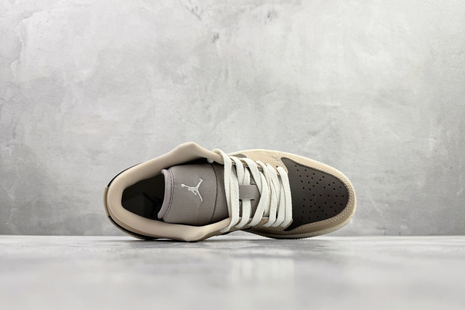 平台爆款 Jordan Air Jordan 1 LOW SE 米棕 IB7011-001-High Quatity Cheap Brand wholesale wholesaler seller Clothes Bags handbags Sneakers Top Fashion Clothing Shoes from China Factory Chinese suppliers best Quality Beautiful Price 平台爆款 Jordan Air Jordan 1 LOW SE 米棕 IB7011-001