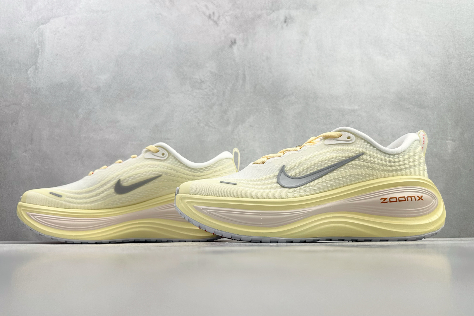 全套数据私模 Nike Vomero Plus 黄色 IM5020-100-High Quatity Cheap Brand wholesale wholesaler seller Clothes Bags handbags Sneakers Top Fashion Clothing Shoes from China Factory Chinese suppliers best Quality Beautiful Price 全套数据私模 Nike Vomero Plus 黄色 IM5020-100