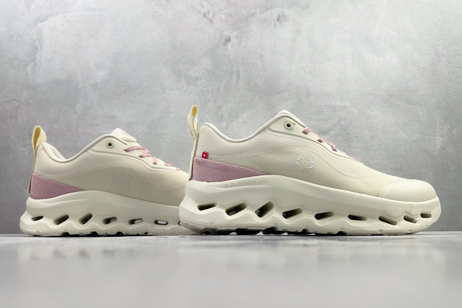 On昂跑 x LOEWE罗意威 Cloudtilt 2 白粉 3ME1069-High Quatity Cheap Brand wholesale wholesaler seller Clothes Bags handbags Sneakers Top Fashion Clothing Shoes from China Factory Chinese suppliers best Quality Beautiful Price On昂跑 x LOEWE罗意威 Cloudtilt 2 白粉 3ME1069
