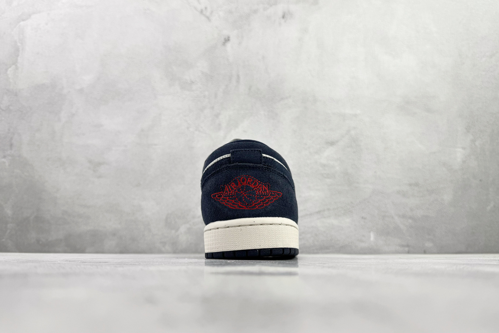 Jordan Air Jordan 1 LOW SE 海军蓝 IO7448-400 Jordan Air Jordan 1 LOW SE 海军蓝 IO7448-400