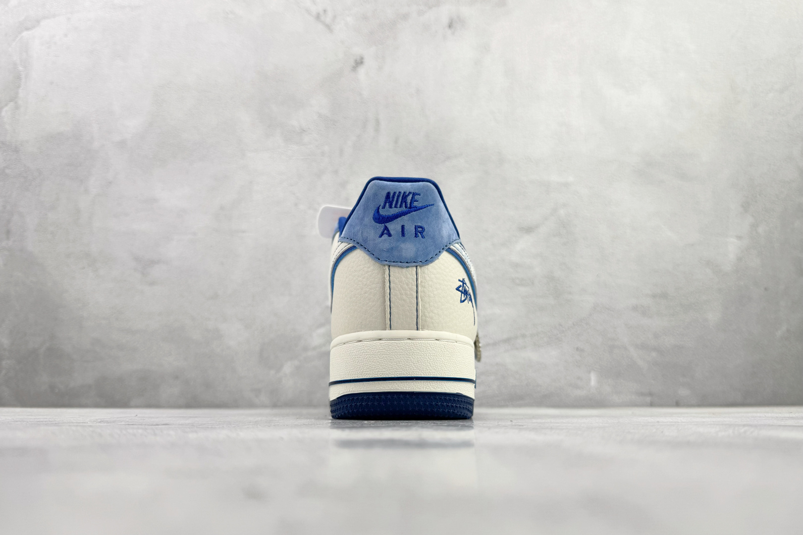 Nike Air Force 1'07 LX 蓝白 SY1388-020 Nike Air Force 1'07 LX 蓝白 SY1388-020