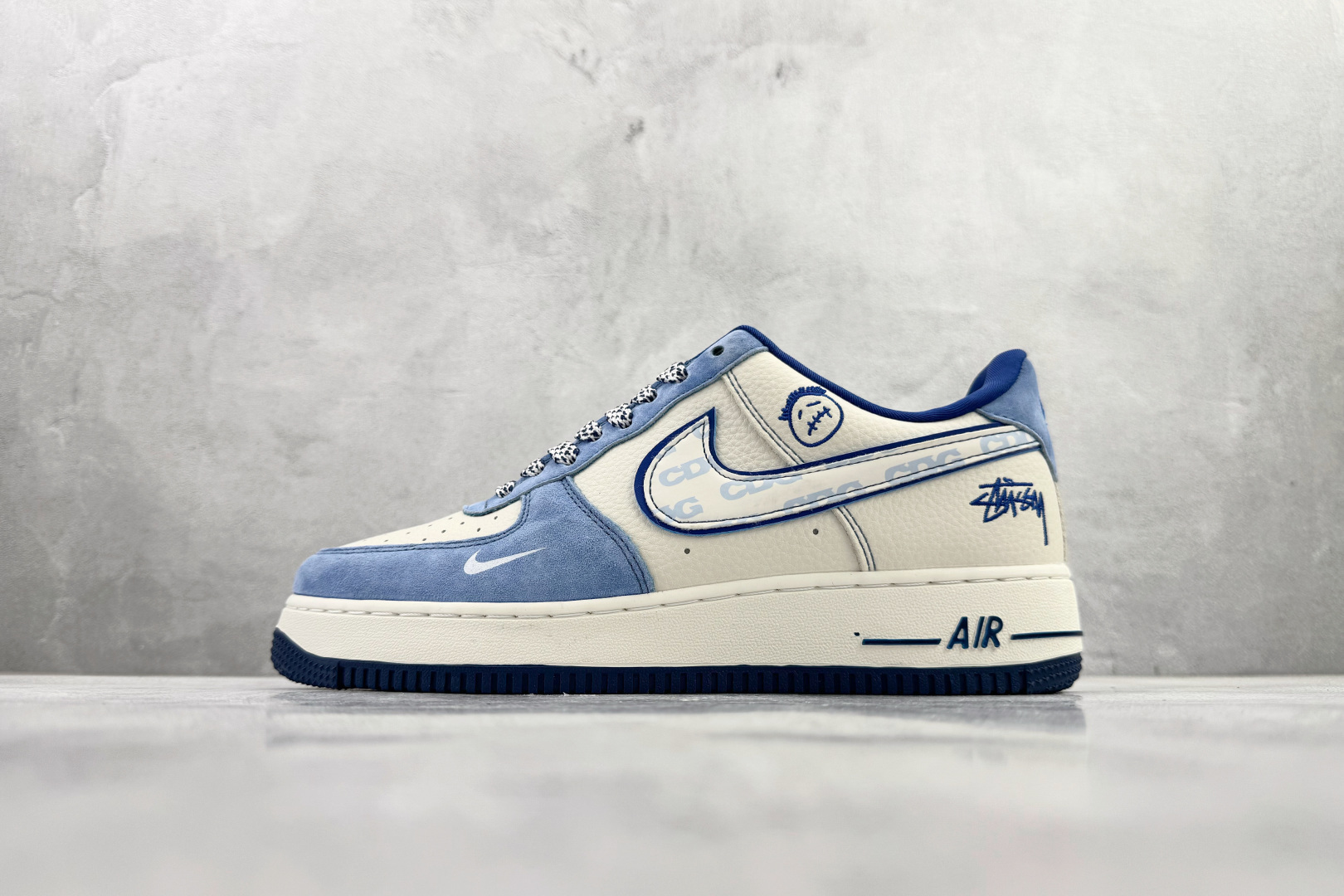 Nike Air Force 1’07 LX 蓝白 SY1388-020 Nike Air Force 1’07 LX 蓝白 SY1388-020