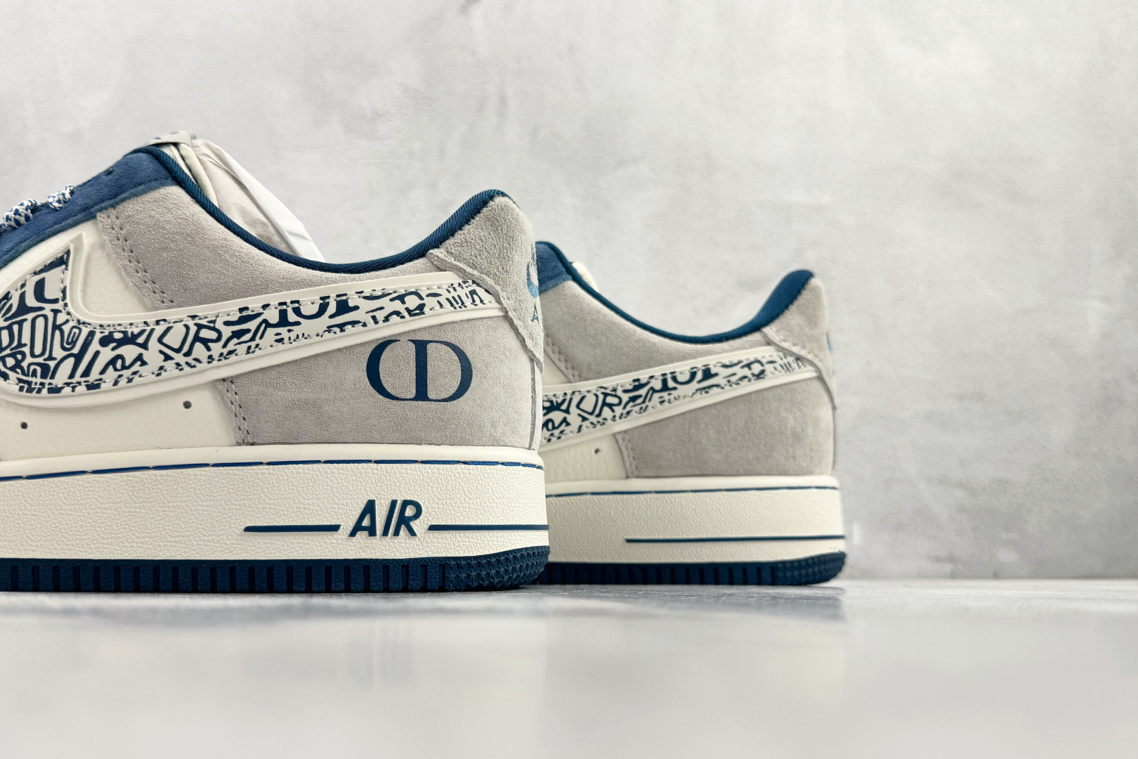 Nike Dunk Low Retro “Dior”蓝白 SS1979-010 Nike Dunk Low Retro “Dior”蓝白 SS1979-010
