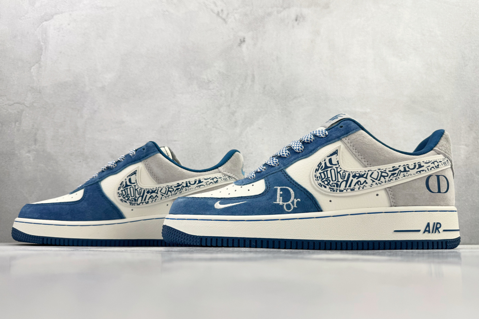 Nike Dunk Low Retro “Dior”蓝白 SS1979-010 Nike Dunk Low Retro “Dior”蓝白 SS1979-010
