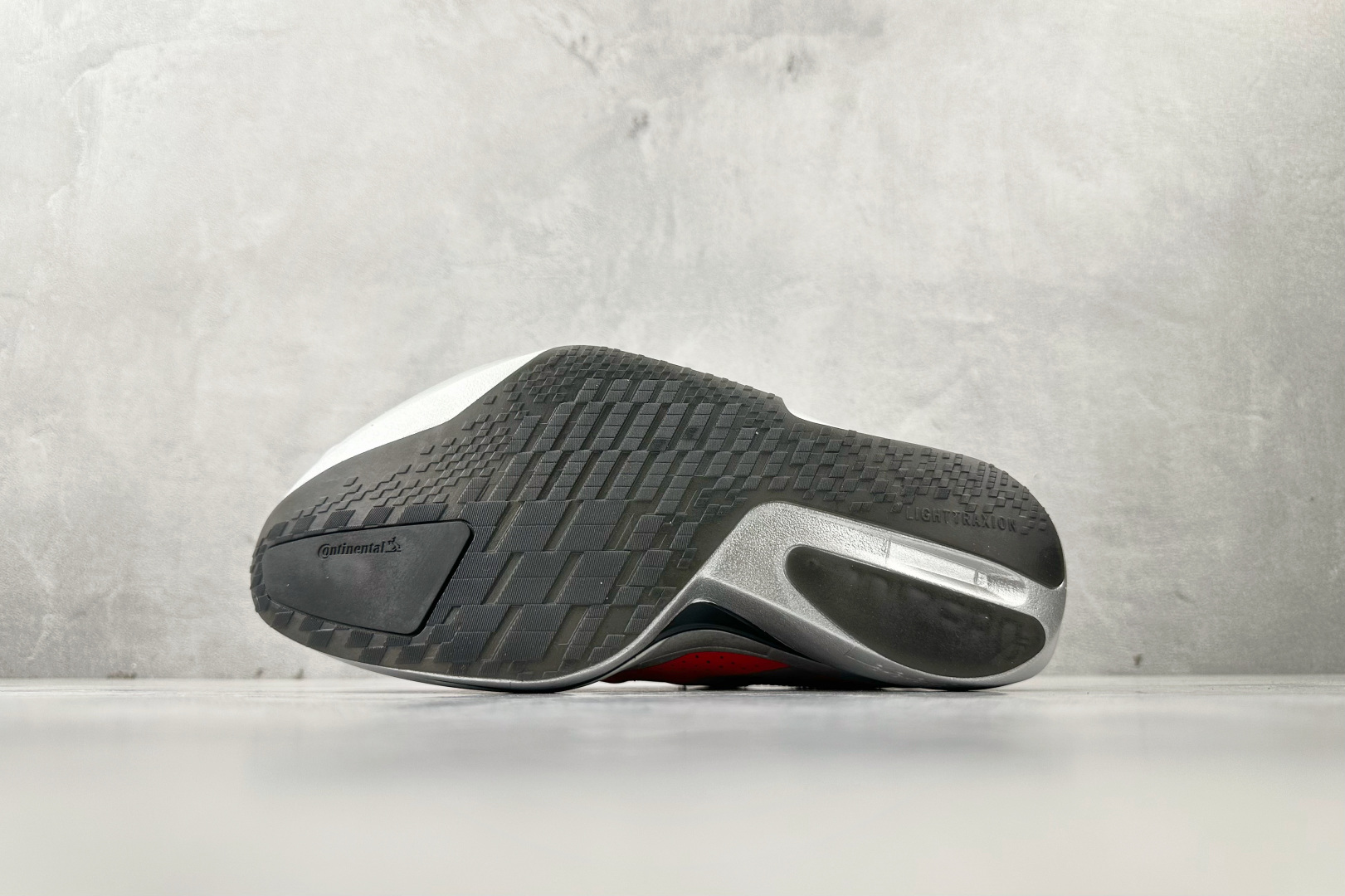 adidas Adizero Adios Pro 5灰红 K18296 adidas Adizero Adios Pro 5灰红 K18296