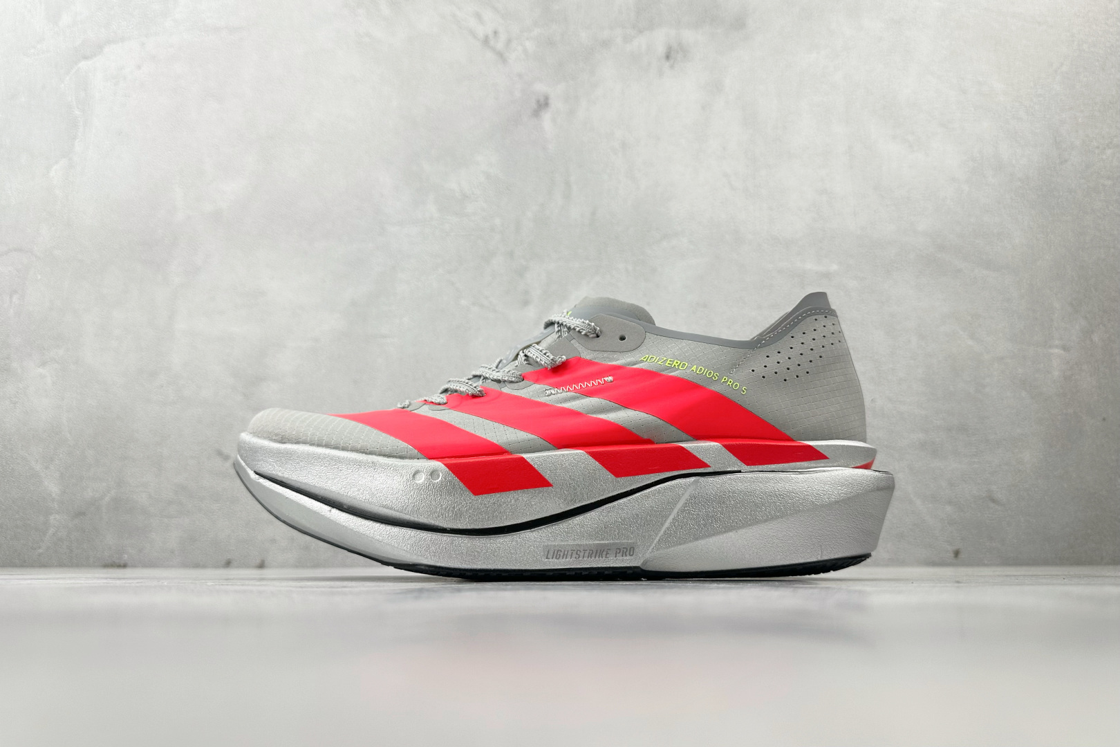 adidas Adizero Adios Pro 5灰红 K18296 adidas Adizero Adios Pro 5灰红 K18296