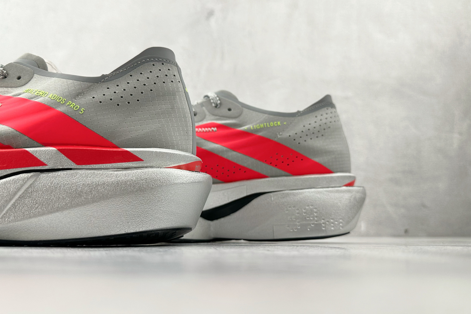 adidas Adizero Adios Pro 5灰红 K18296 adidas Adizero Adios Pro 5灰红 K18296