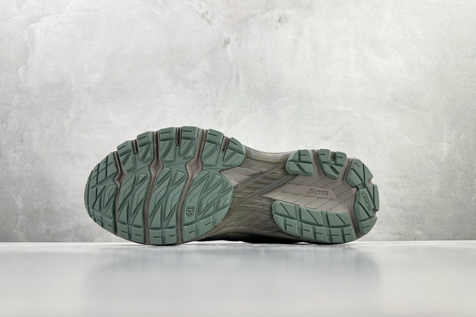 Asics Gel-Terrain 灰色货号：1203A444-020尺码：36 37 37.5 38 