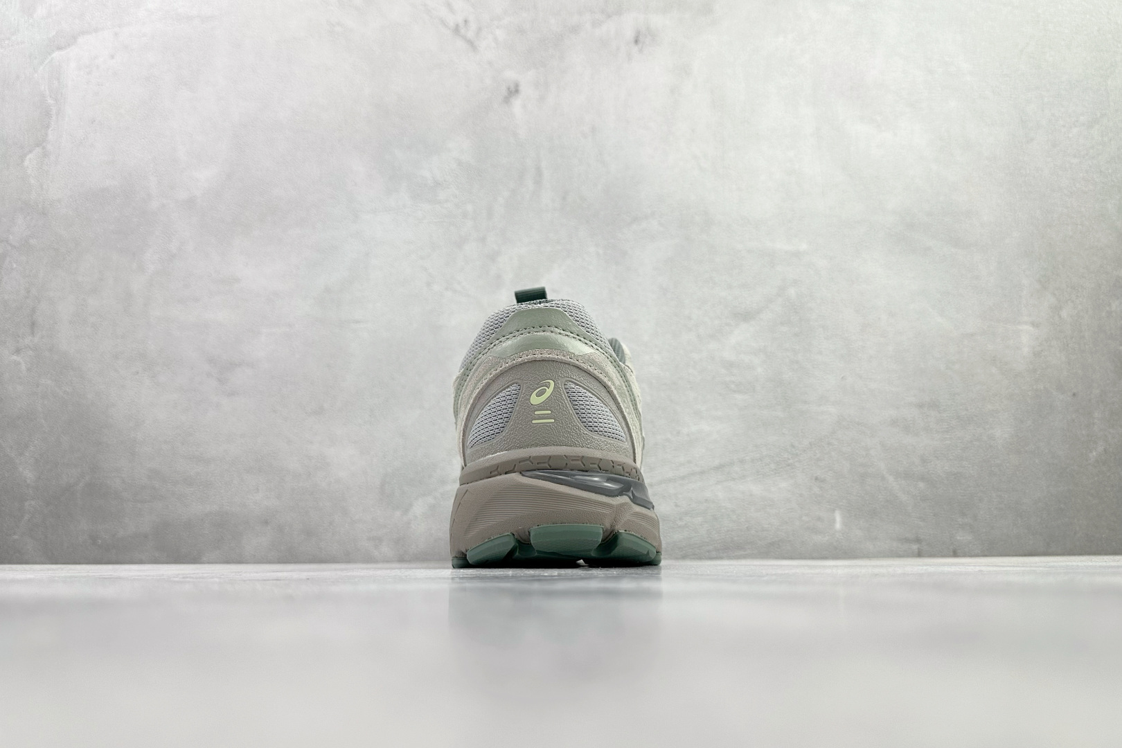 Asics Gel-Terrain 灰色货号：1203A444-020尺码：36 37 37.5 38 