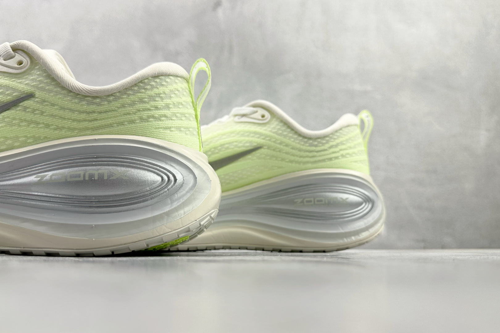 全套数据私模 Nike Vomero Plus 绿色 HV8154-103