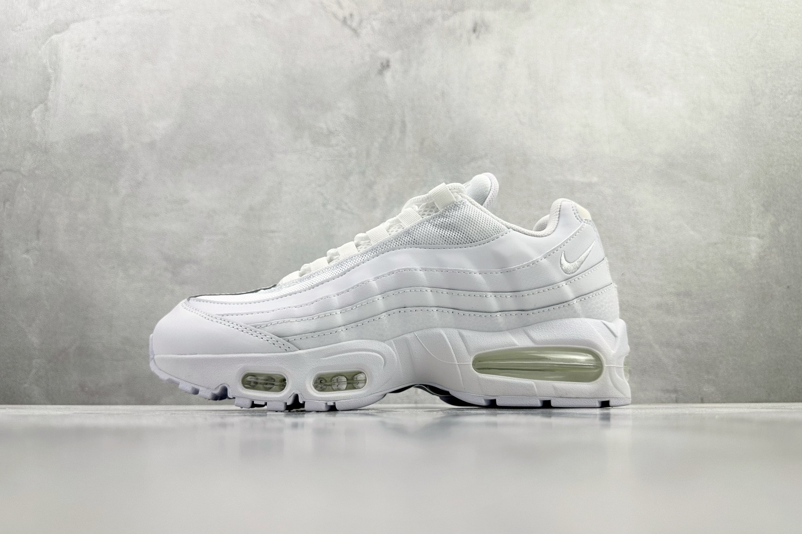 口碑神作 Nike Air 95 Big Bubble OG“Triple White”白色 HM8755-100 口碑神作 Nike Air 95 Big Bubble OG“Triple White”白色 HM8755-100