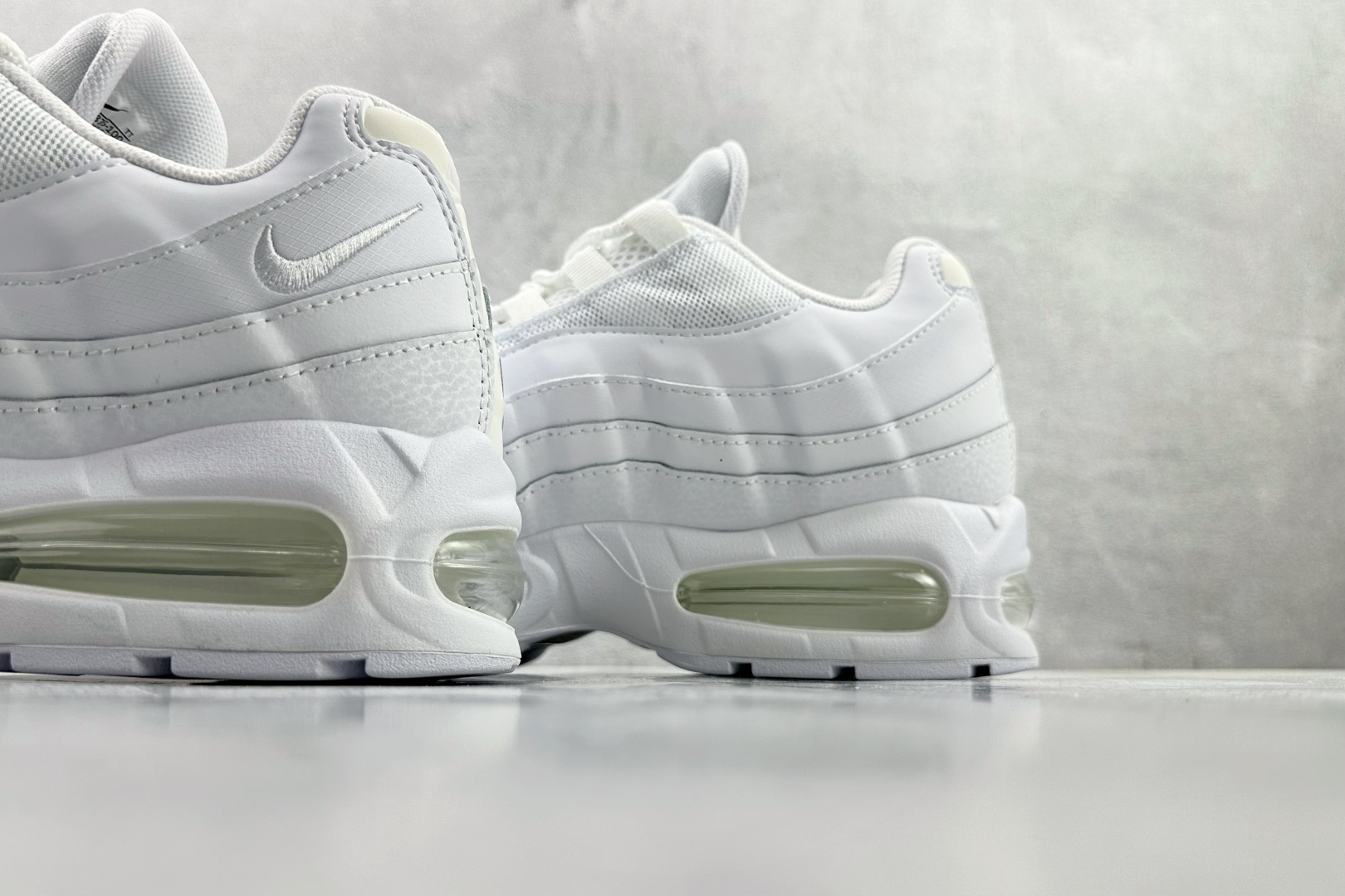 口碑神作 Nike Air 95 Big Bubble OG“Triple White”白色 HM8755-100 口碑神作 Nike Air 95 Big Bubble OG“Triple White”白色 HM8755-100