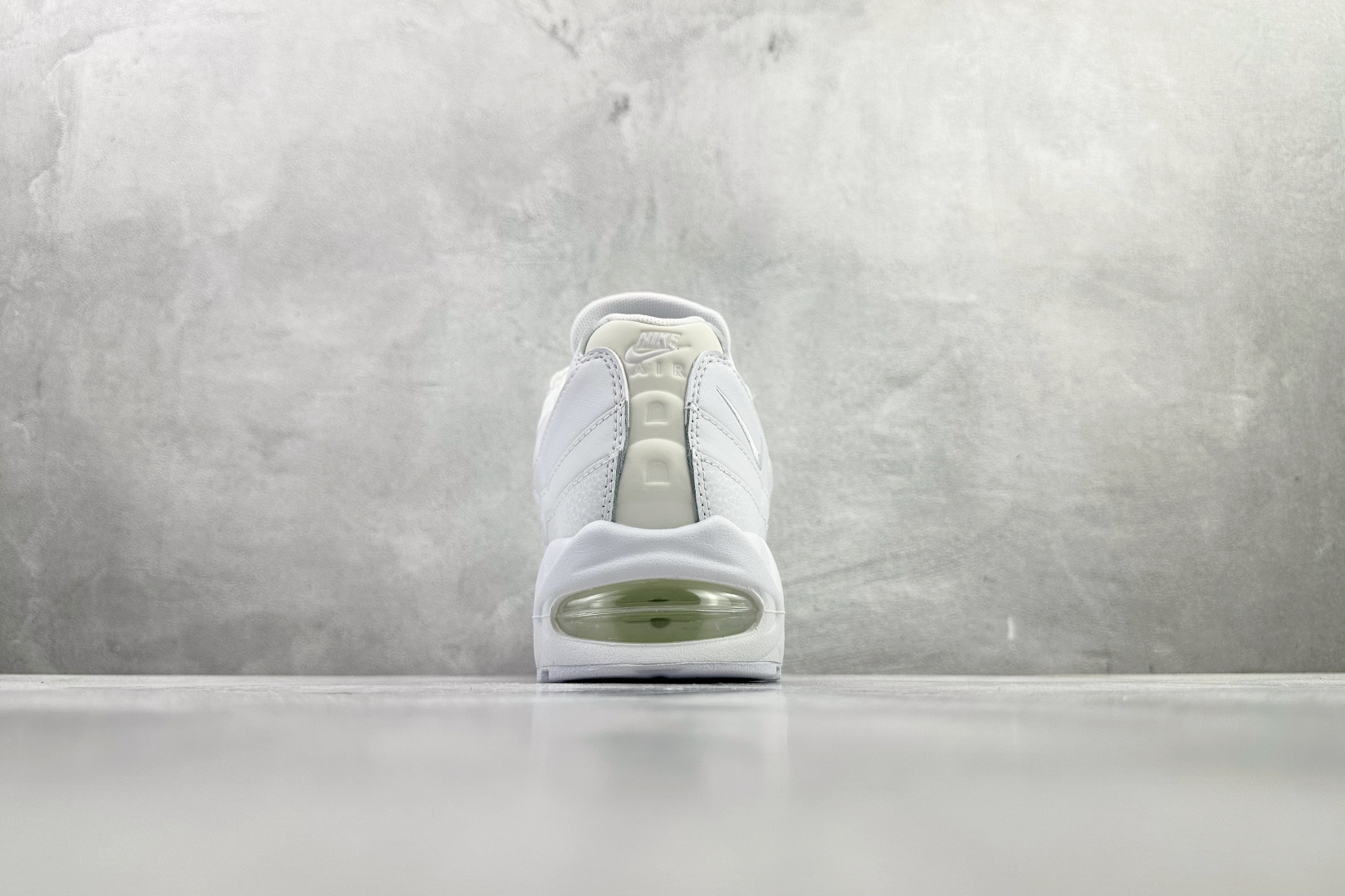 口碑神作 Nike Air 95 Big Bubble OG“Triple White”白色 HM8755-100 口碑神作 Nike Air 95 Big Bubble OG“Triple White”白色 HM8755-100