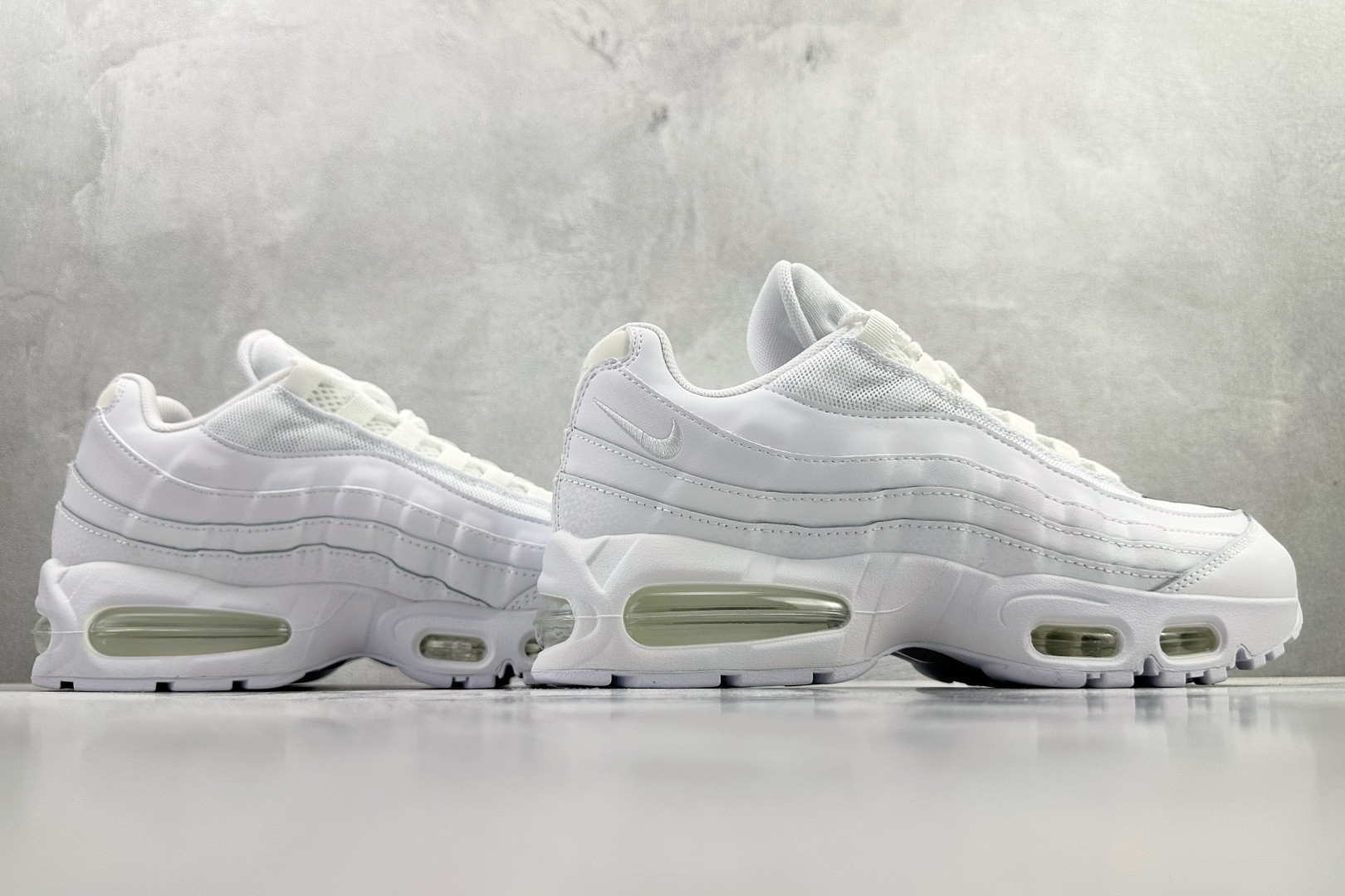 口碑神作 Nike Air 95 Big Bubble OG“Triple White”白色 HM8755-100 口碑神作 Nike Air 95 Big Bubble OG“Triple White”白色 HM8755-100