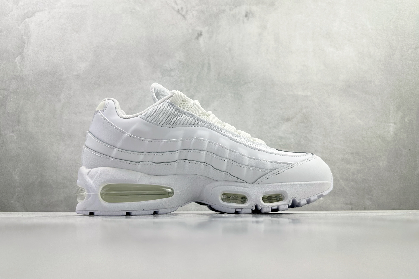 口碑神作 Nike Air 95 Big Bubble OG“Triple White”白色 HM8755-100 口碑神作 Nike Air 95 Big Bubble OG“Triple White”白色 HM8755-100