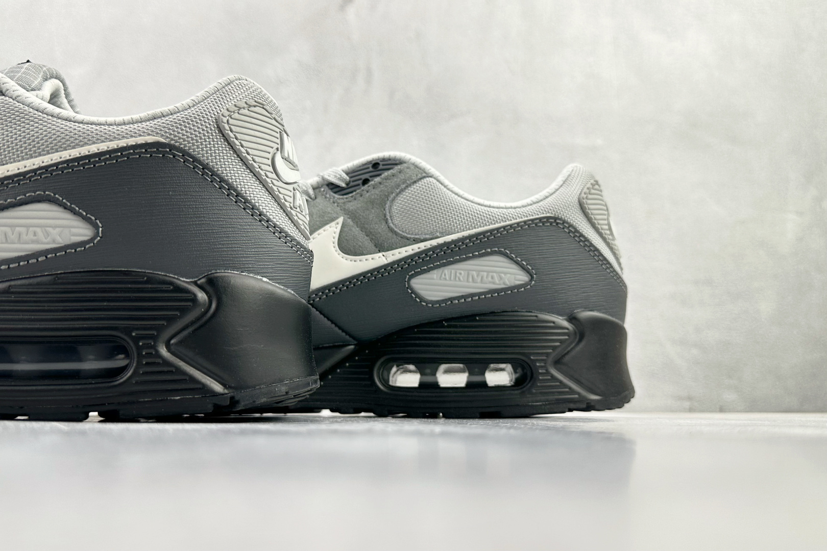 平台专供 Nike Air 90 灰黑色 HQ3817-001 平台专供 Nike Air 90 灰黑色 HQ3817-001
