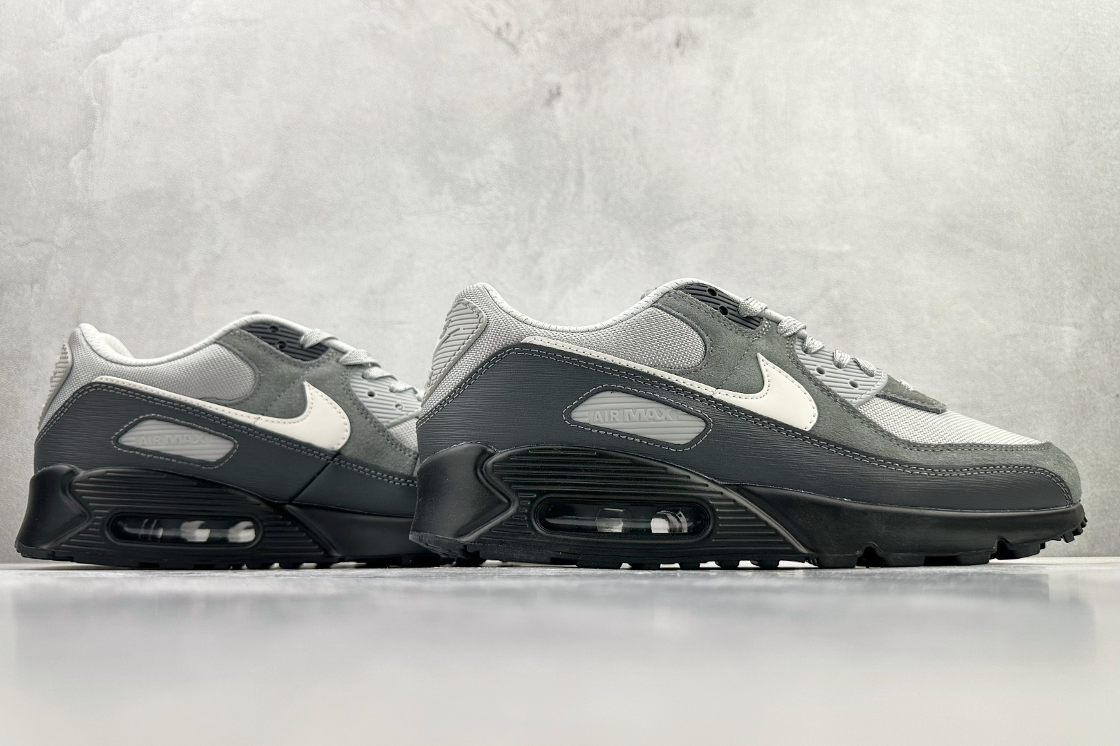 平台专供 Nike Air 90 灰黑色 HQ3817-001 平台专供 Nike Air 90 灰黑色 HQ3817-001