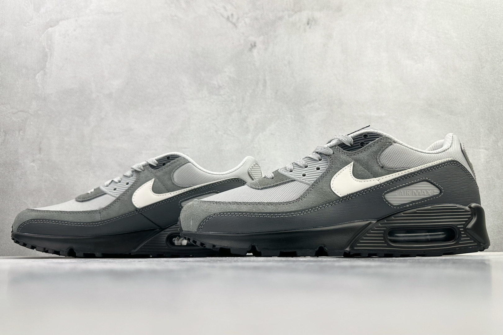 平台专供 Nike Air 90 灰黑色 HQ3817-001 平台专供 Nike Air 90 灰黑色 HQ3817-001