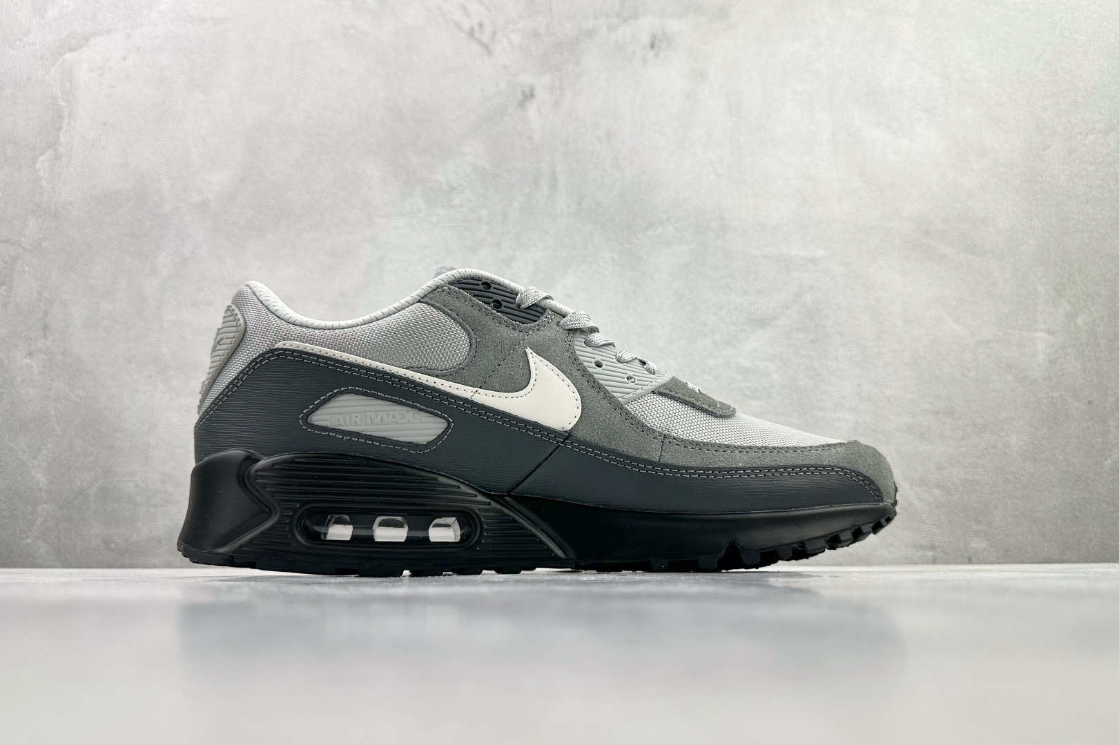 平台专供 Nike Air 90 灰黑色 HQ3817-001 平台专供 Nike Air 90 灰黑色 HQ3817-001