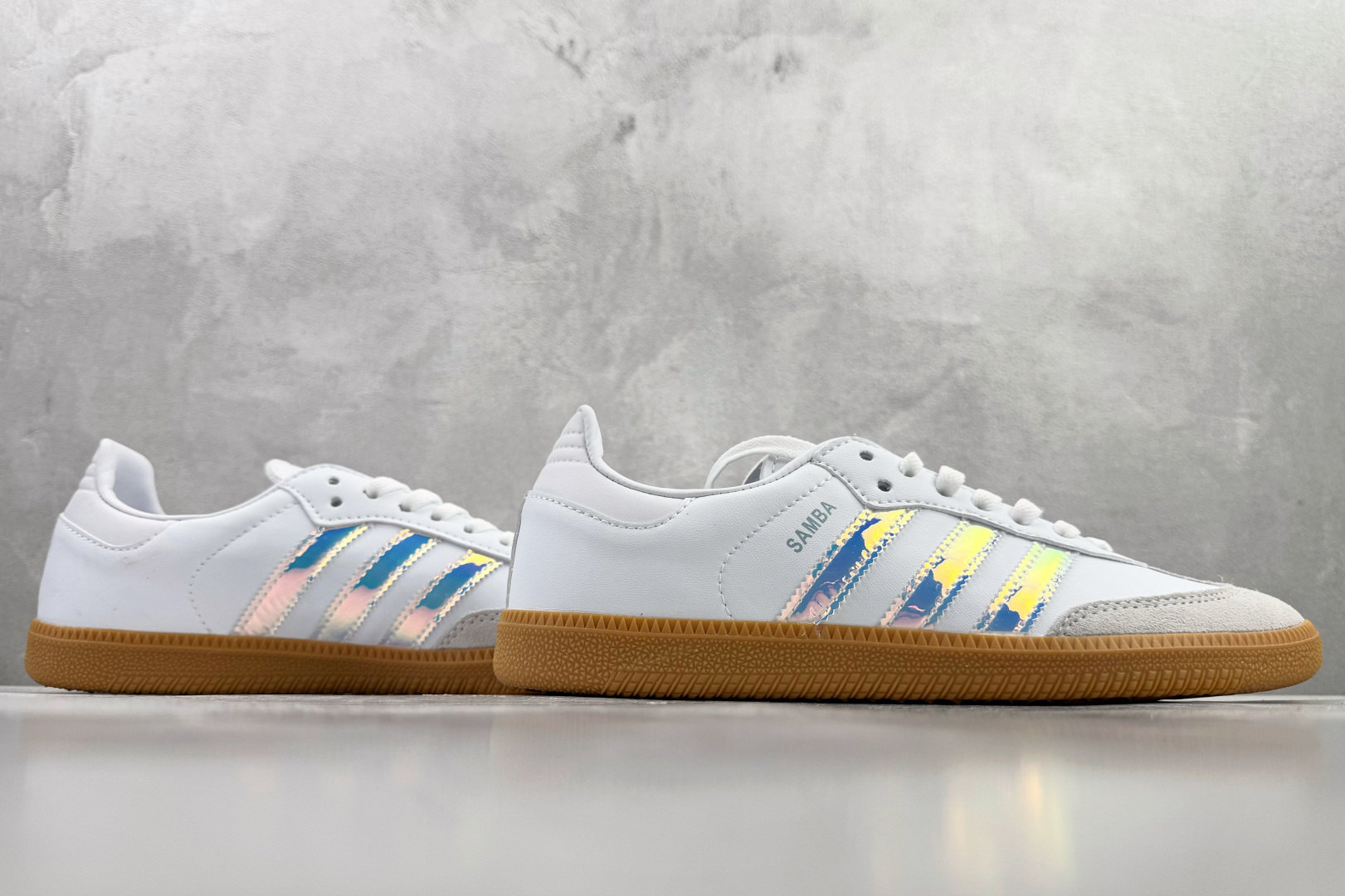 出口订单 adidas originals SAMBA 银白 JQ2851 出口订单 adidas originals SAMBA 银白 JQ2851