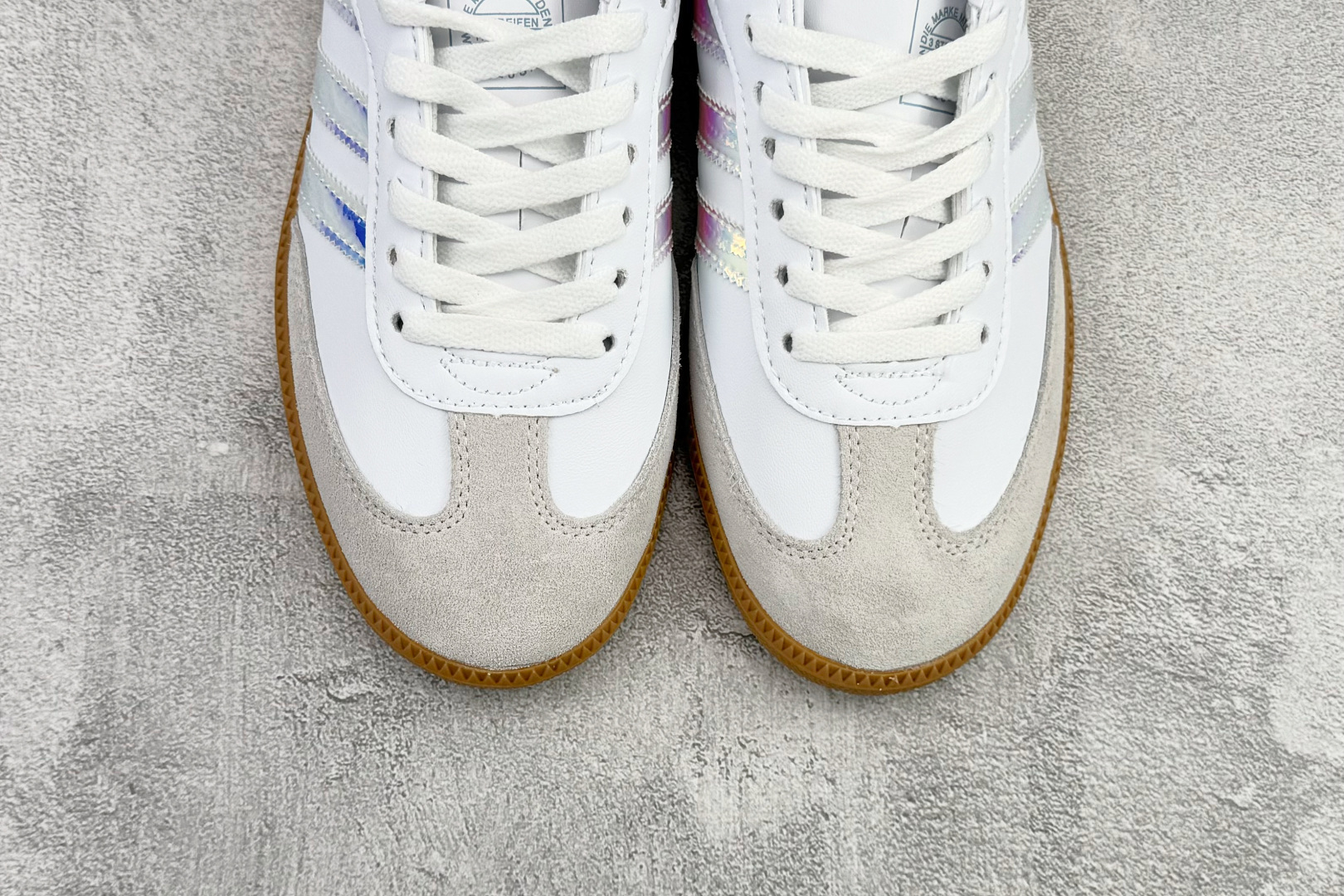 出口订单 adidas originals SAMBA 银白 JQ2851 出口订单 adidas originals SAMBA 银白 JQ2851