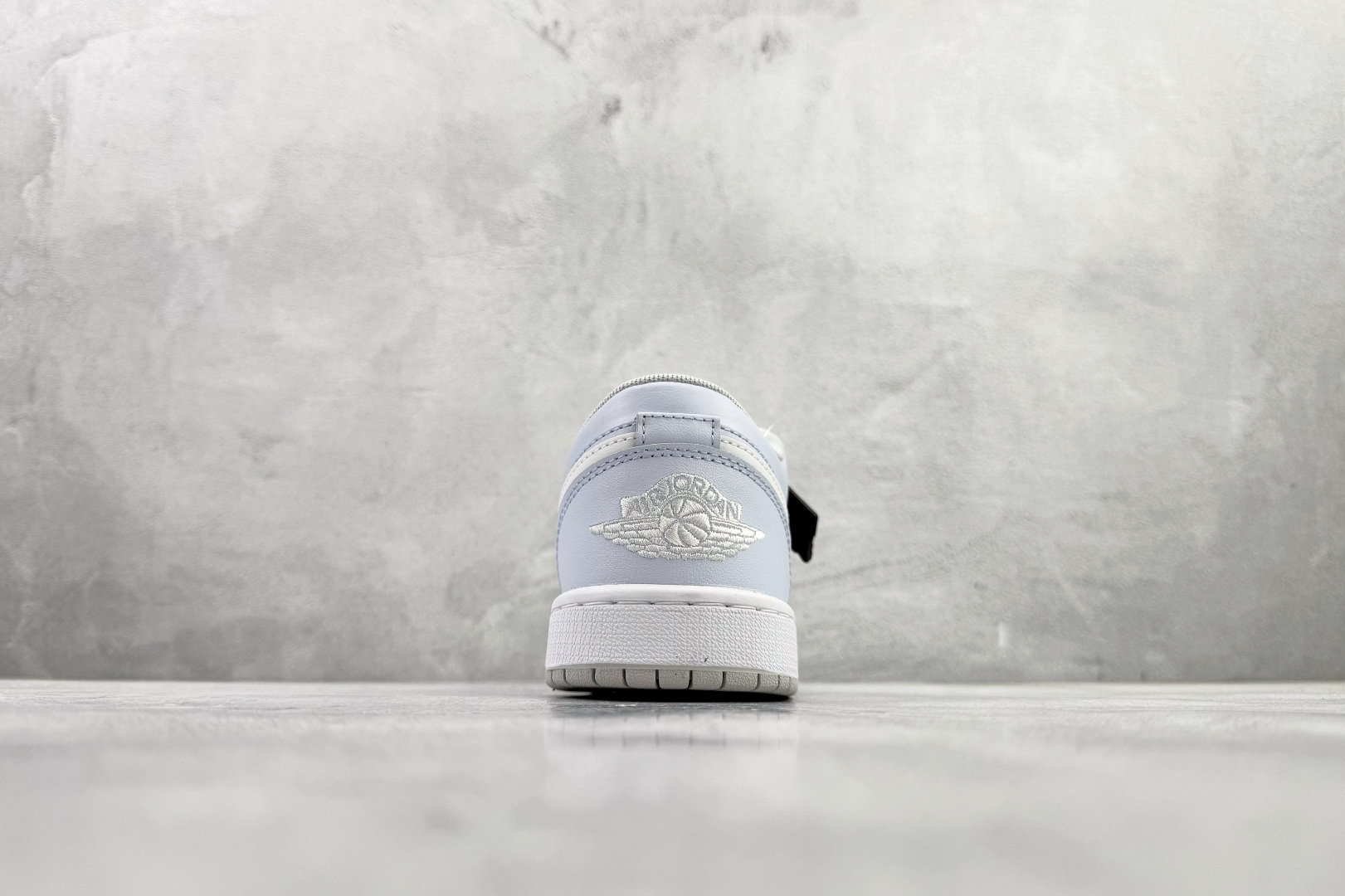 平台爆款 Jordan Air Jordan 1 Cobalt Bliss 灰白 FV8486-400 平台爆款 Jordan Air Jordan 1 Cobalt Bliss 灰白 FV8486-400