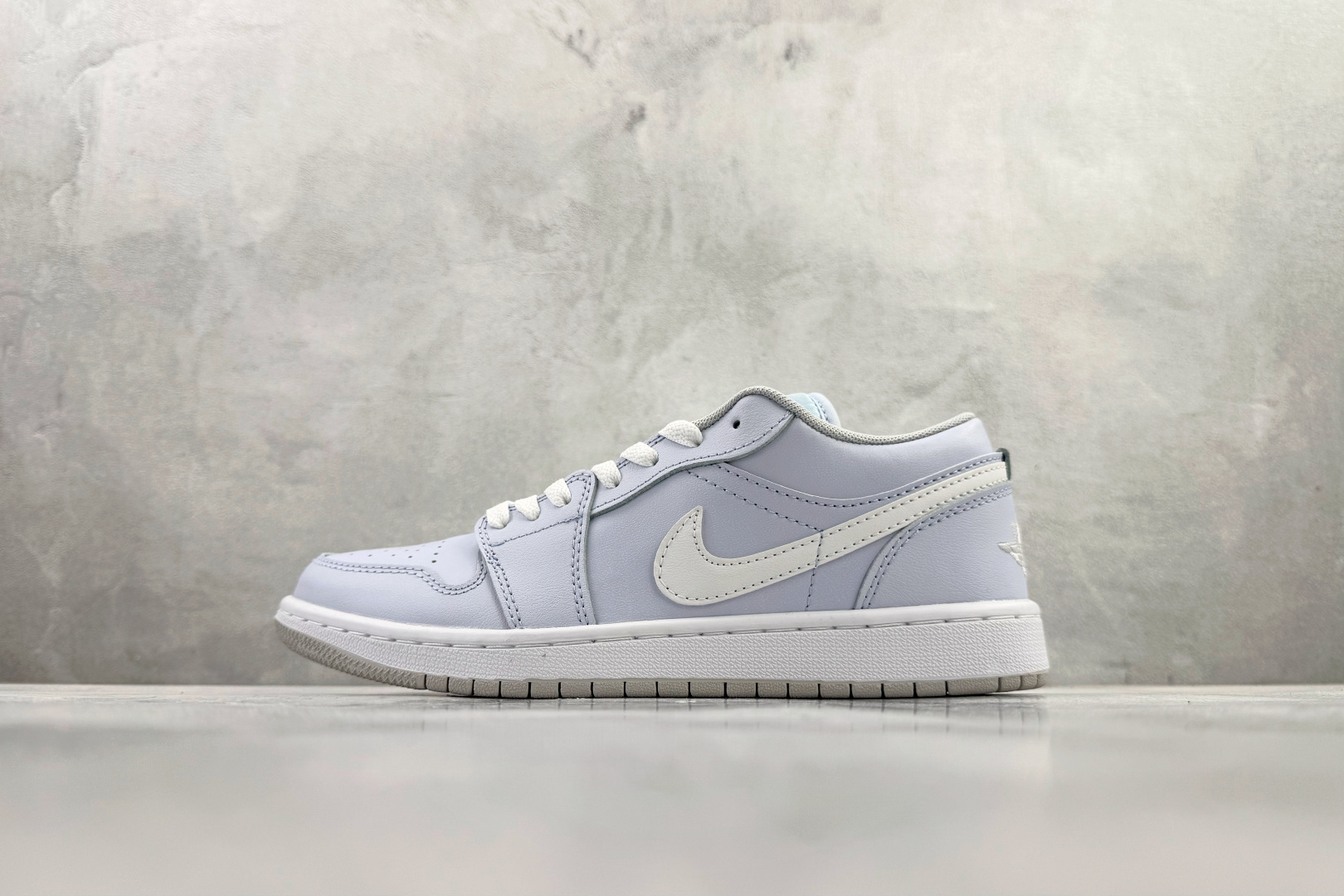 平台爆款 Jordan Air Jordan 1 Cobalt Bliss 灰白 FV8486-400 平台爆款 Jordan Air Jordan 1 Cobalt Bliss 灰白 FV8486-400