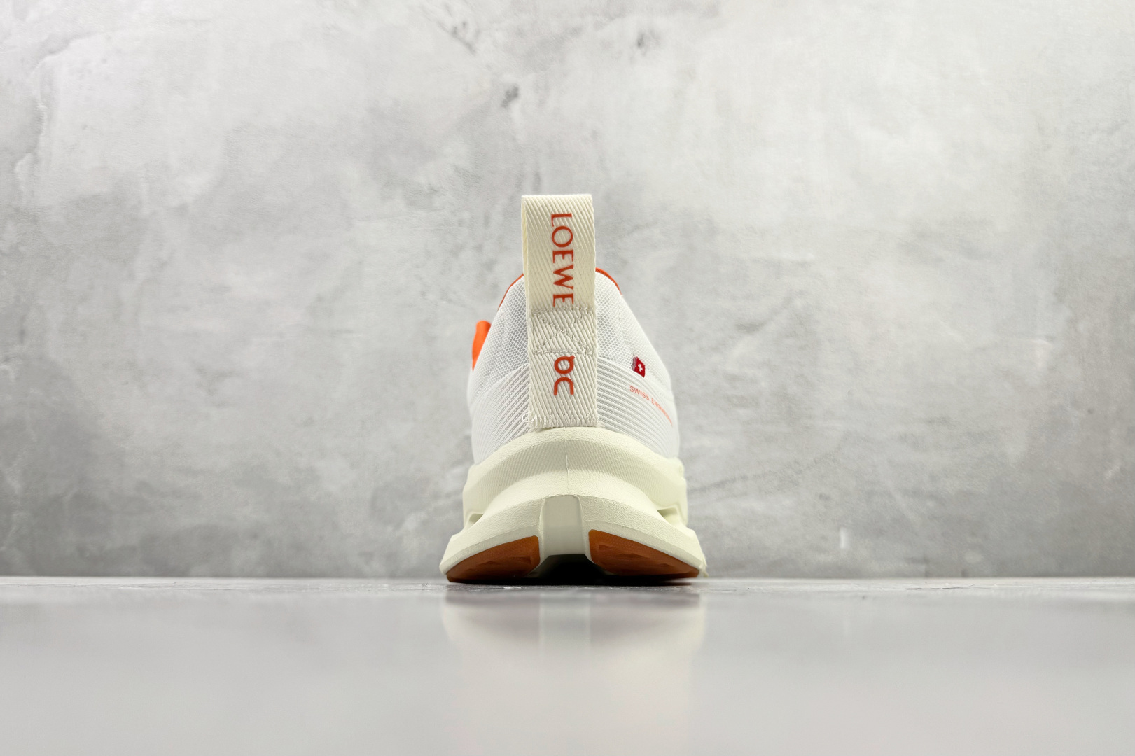 LOEWE x On昂跑 Cloudtilt 2 白橙色 3ME1069 LOEWE x On昂跑 Cloudtilt 2 白橙色 3ME1069