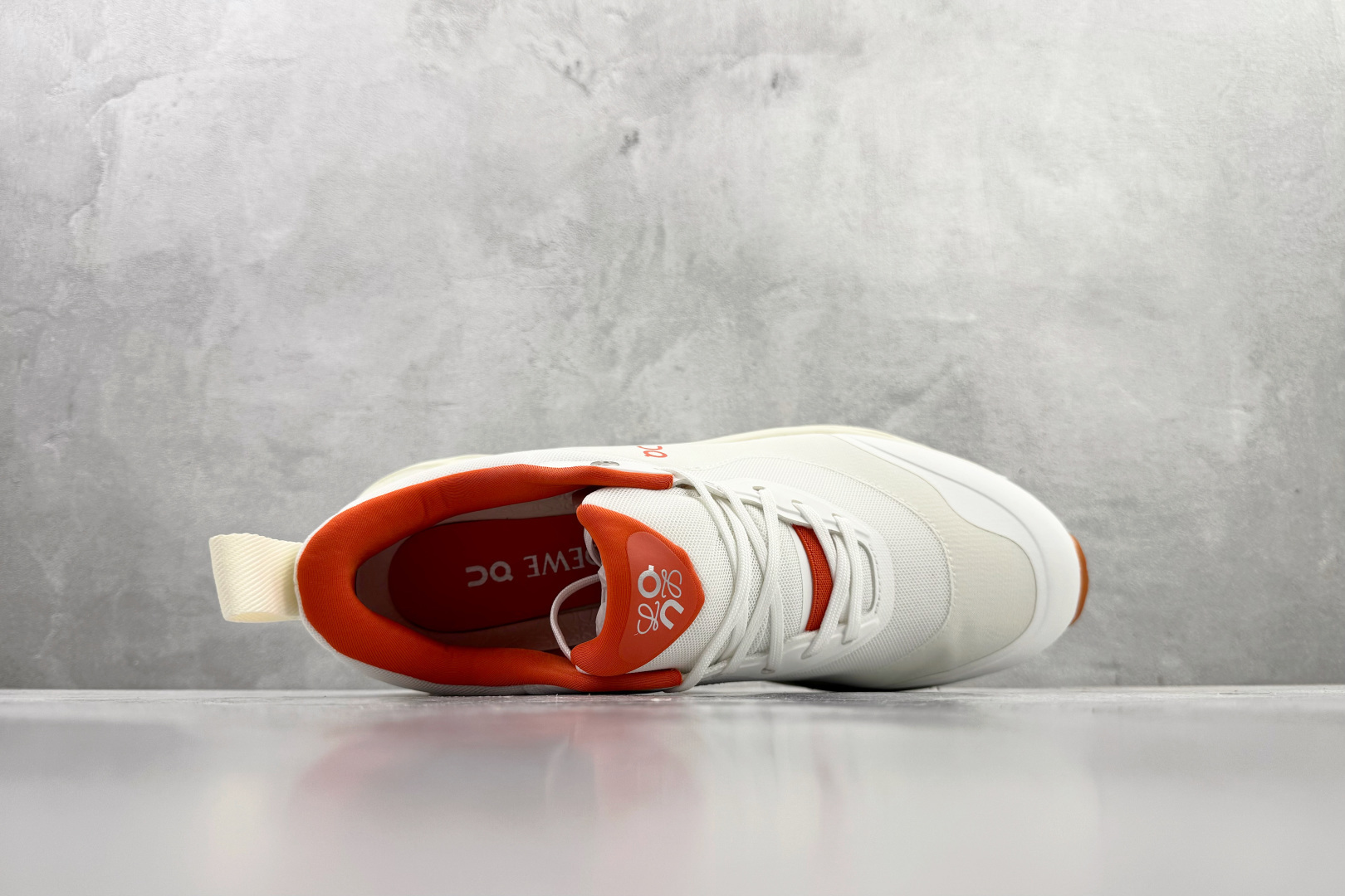 LOEWE x On昂跑 Cloudtilt 2 白橙色 3ME1069 LOEWE x On昂跑 Cloudtilt 2 白橙色 3ME1069