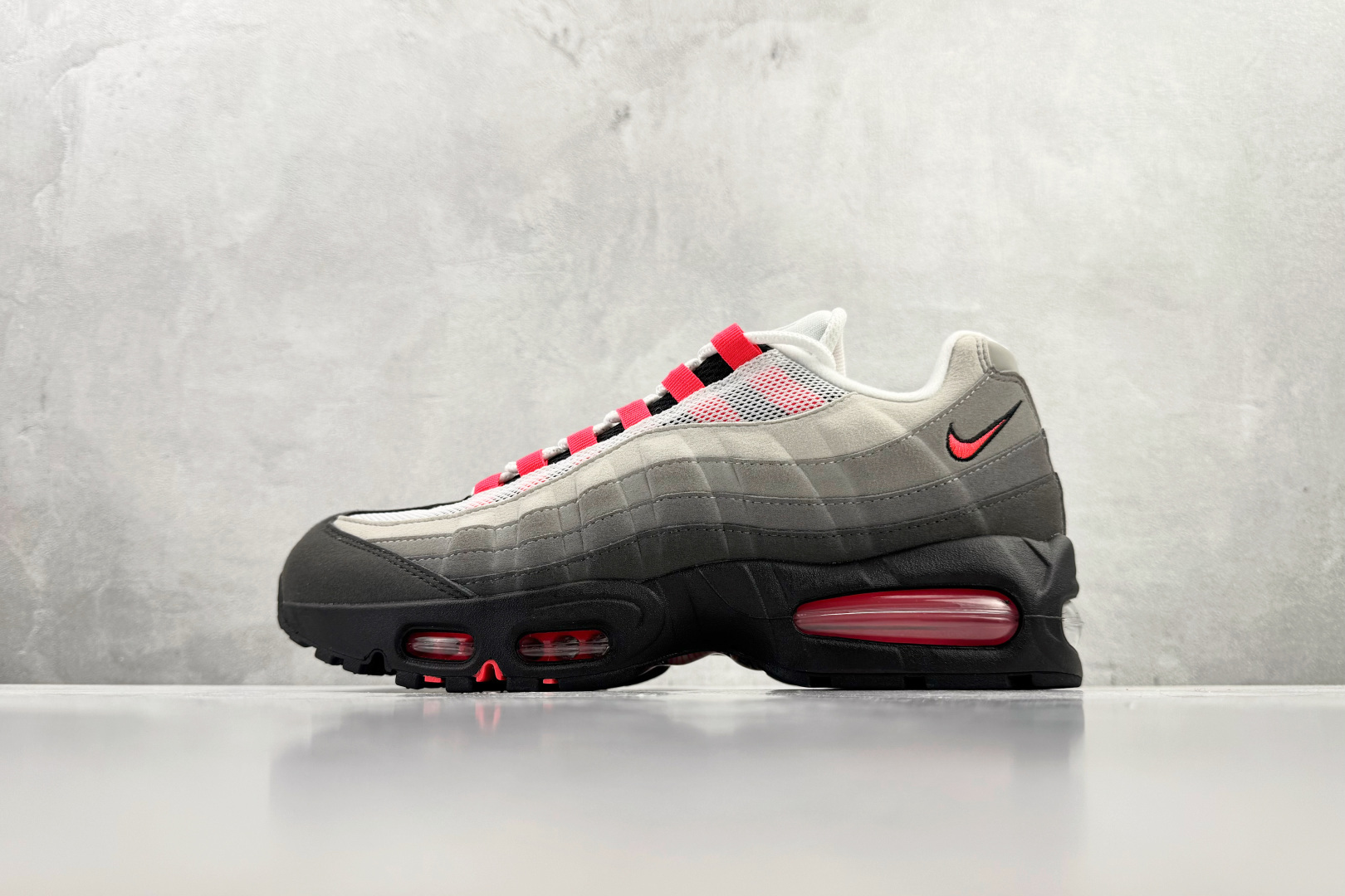 口碑神作 Nike Air 95 灰粉 IM7410-001 口碑神作 Nike Air 95 灰粉 IM7410-001