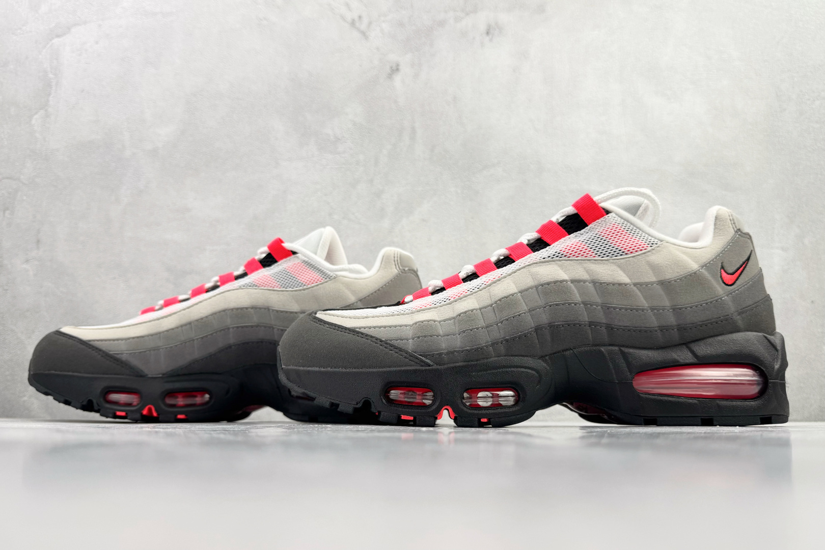 口碑神作 Nike Air 95 灰粉 IM7410-001 口碑神作 Nike Air 95 灰粉 IM7410-001