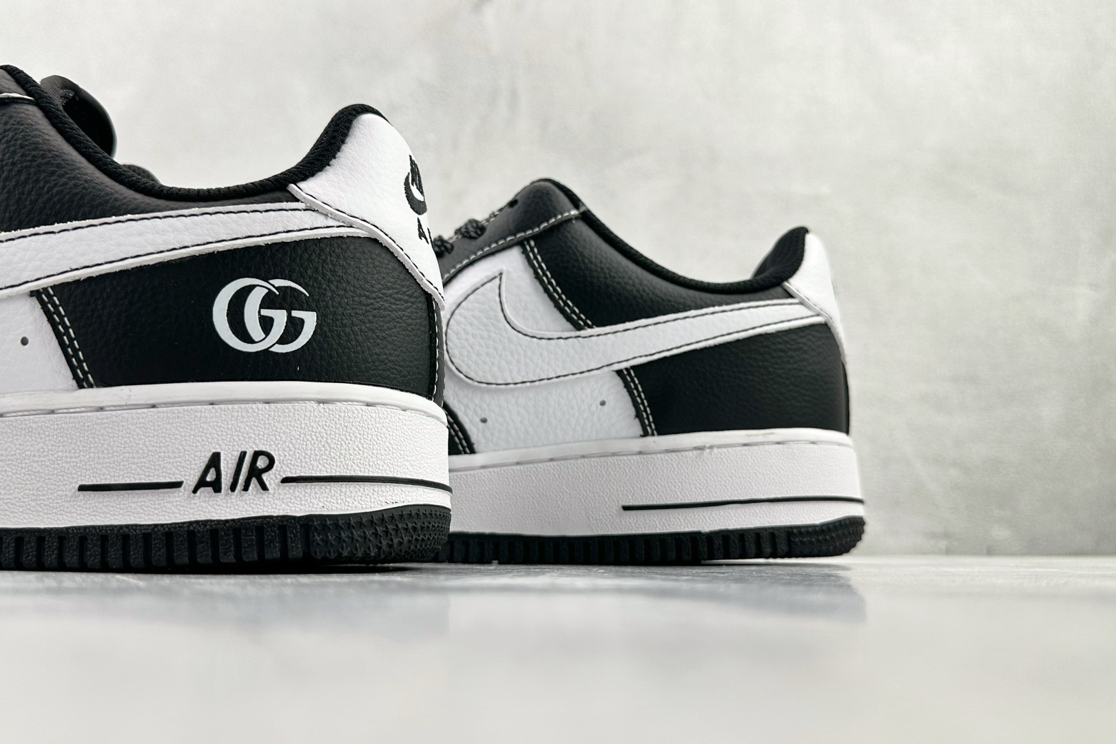 Nike AIR FORCE 1'07 LX Gucci 联名 黑白 DD1982-340 Nike AIR FORCE 1'07 LX Gucci 联名 黑白 DD1982-340