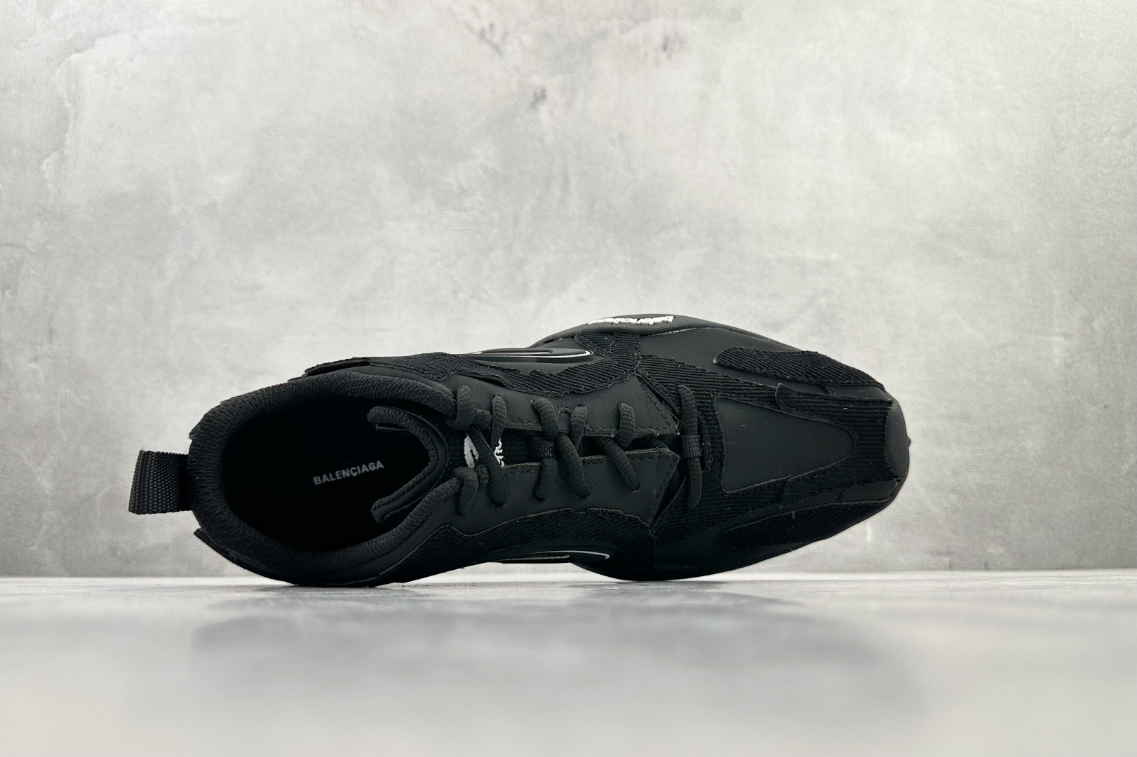 Balenciaga巴黎世家 Monday Ultra 黑色 853505WMNDI Balenciaga巴黎世家 Monday Ultra 黑色 853505WMNDI
