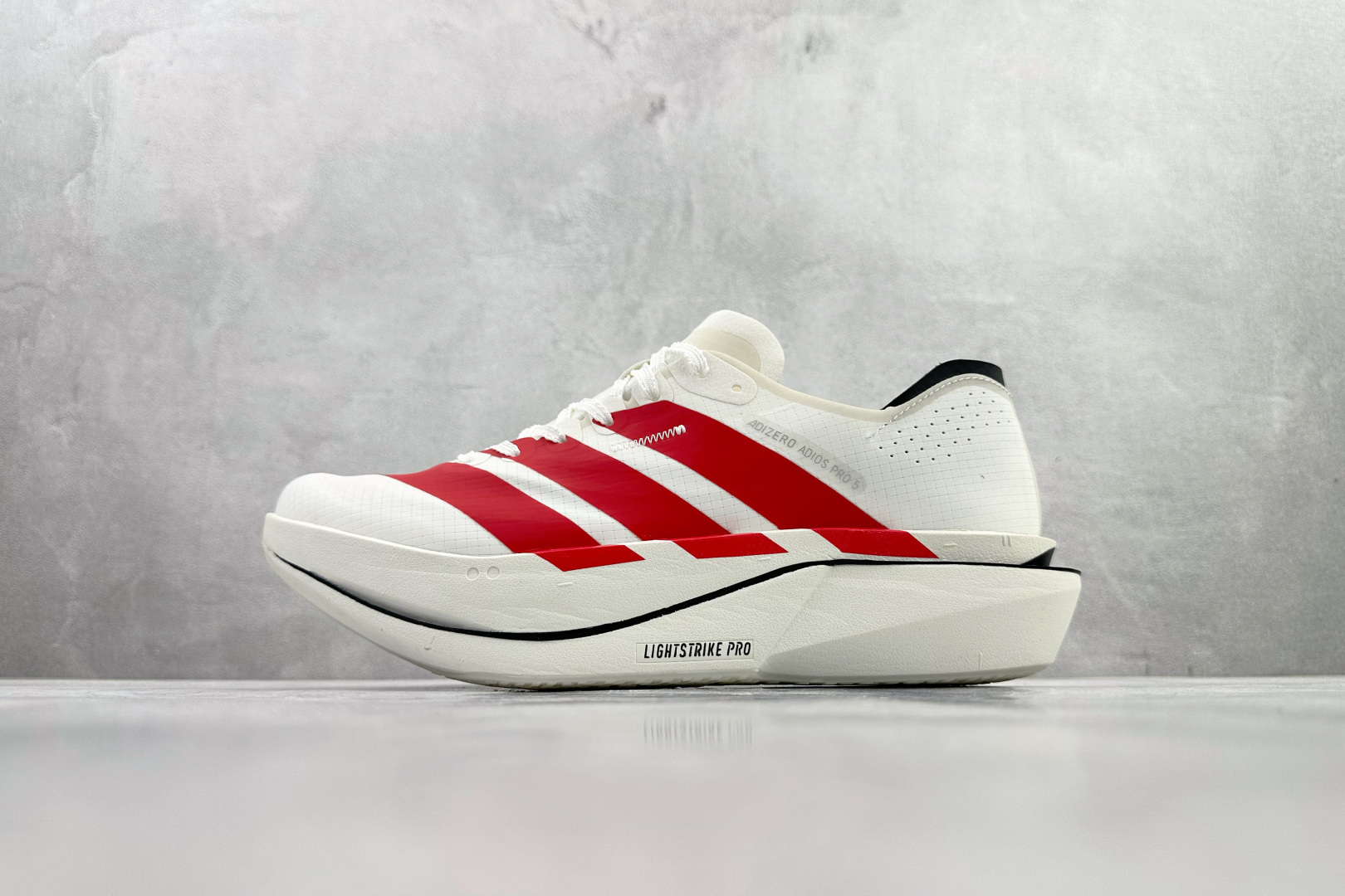 平台订单 adidas Adizero Adios 5 M 白黑红 K18293 平台订单 adidas Adizero Adios 5 M 白黑红 K18293