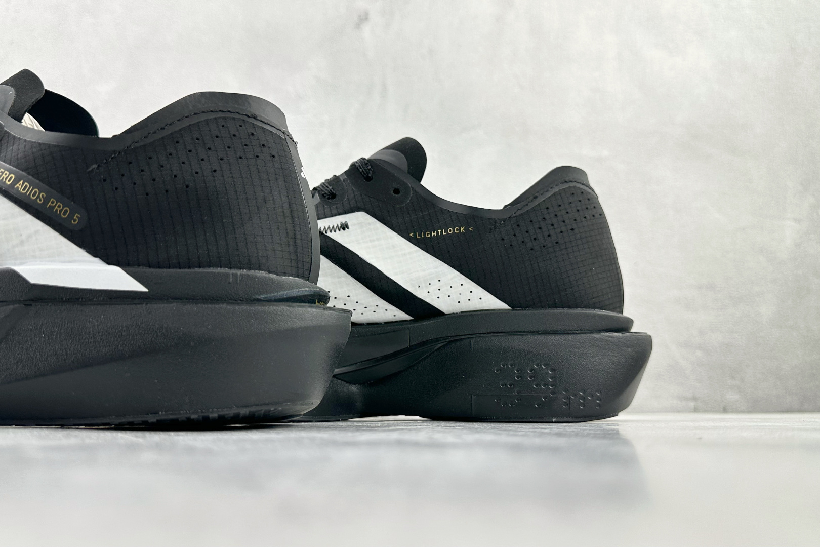 平台订单 adidas Adizero Adios 5 M 黑白 K18295 平台订单 adidas Adizero Adios 5 M 黑白 K18295