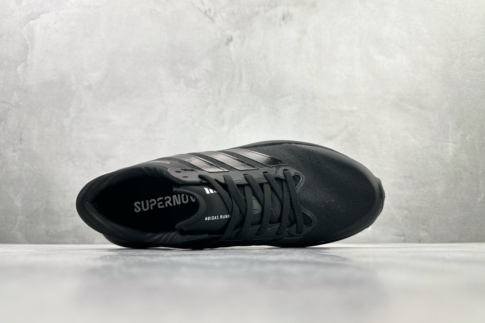 出口订单 Adidas Supernova Solution 3 M 黑色 KK1204 出口订单 Adidas Supernova Solution 3 M 黑色 KK1204