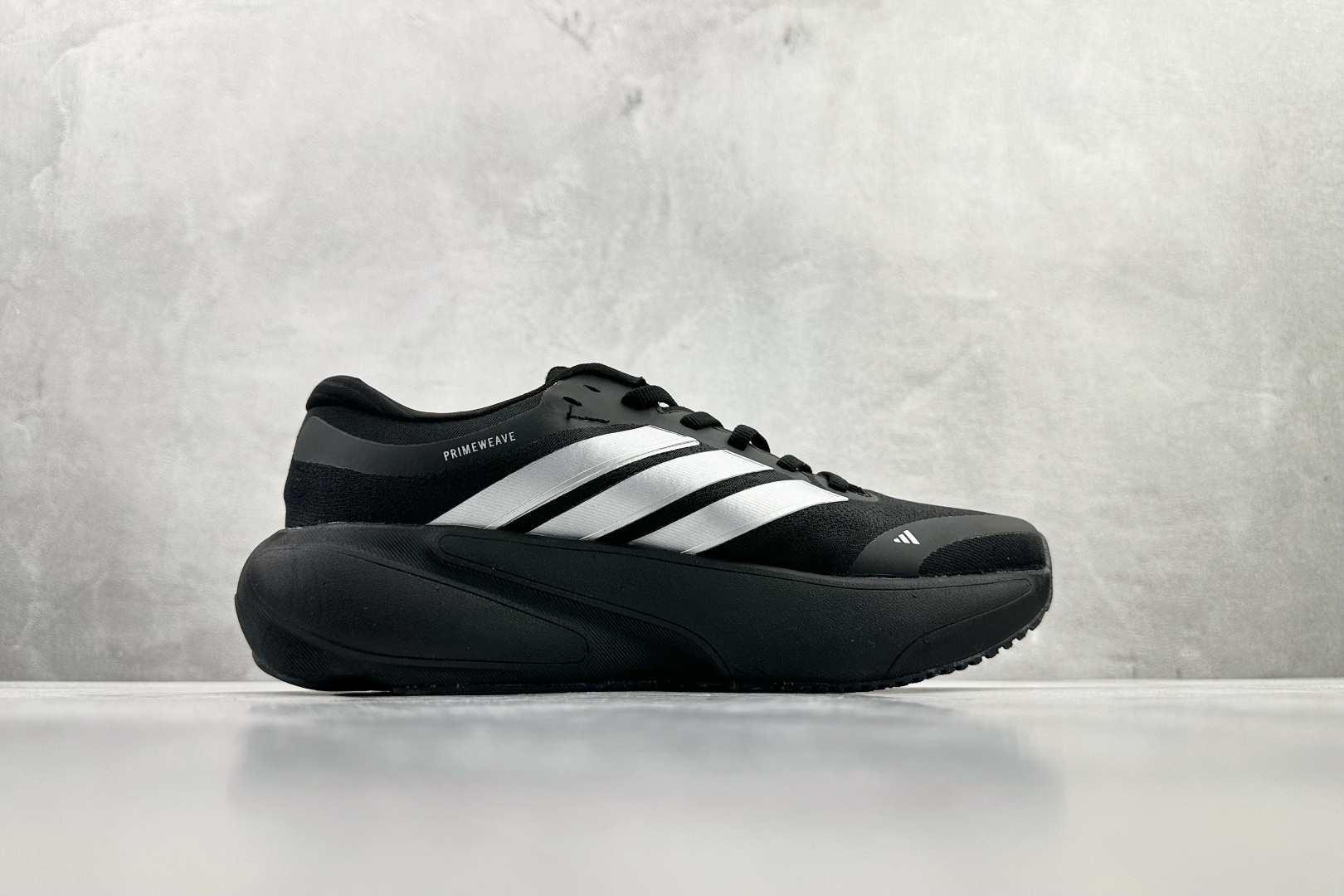 出口订单 Adidas Supernova Solution 3 M 黑白 KK1205 出口订单 Adidas Supernova Solution 3 M 黑白 KK1205