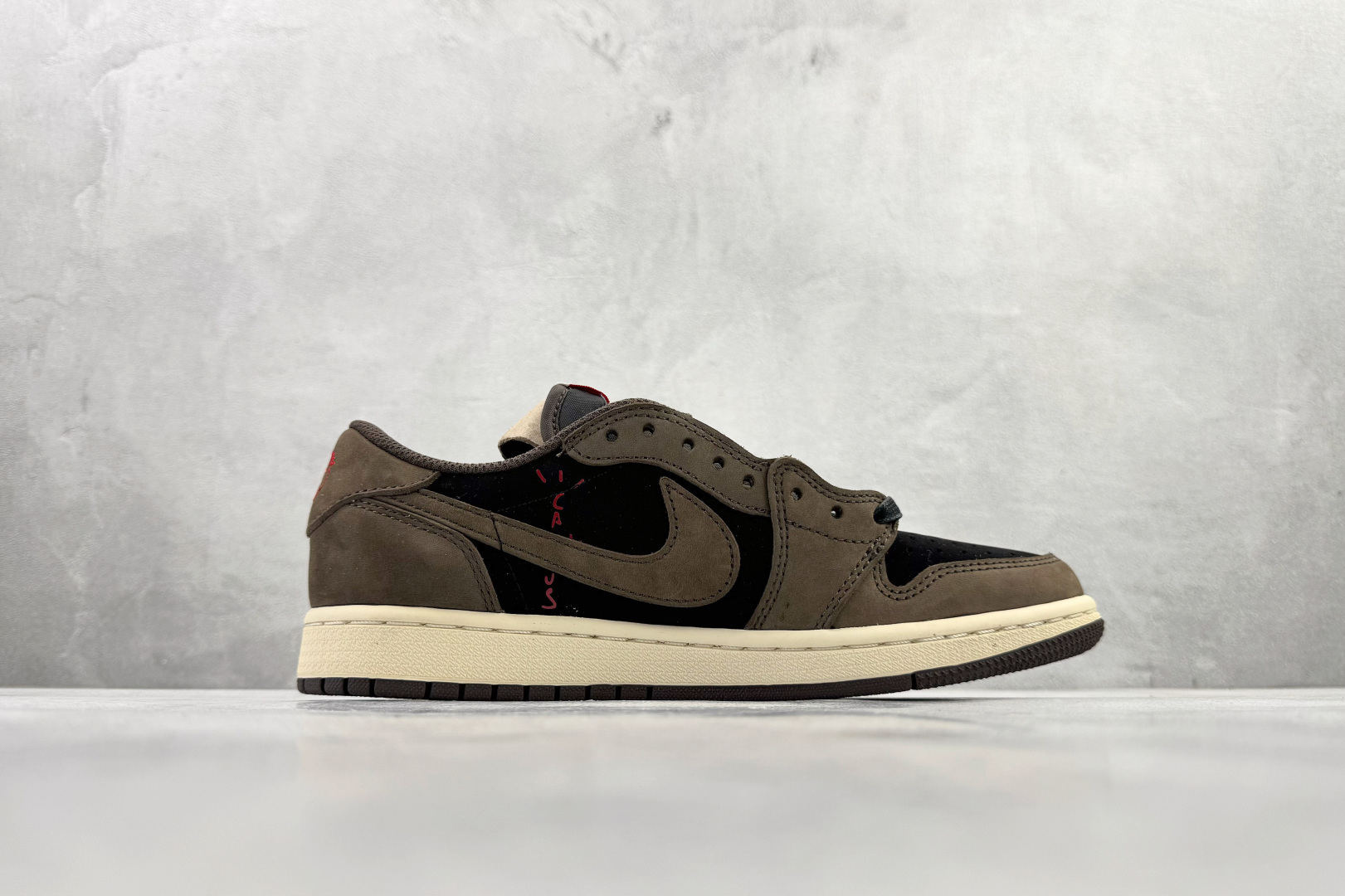 Travis Scott x Jordan Air Jordan 1 Low TS SP 倒钩1.0初代 联名款 深棕 CQ4277-001 Travis Scott x Jordan Air Jordan 1 Low TS SP 倒钩1.0初代 联名款 深棕 CQ4277-001