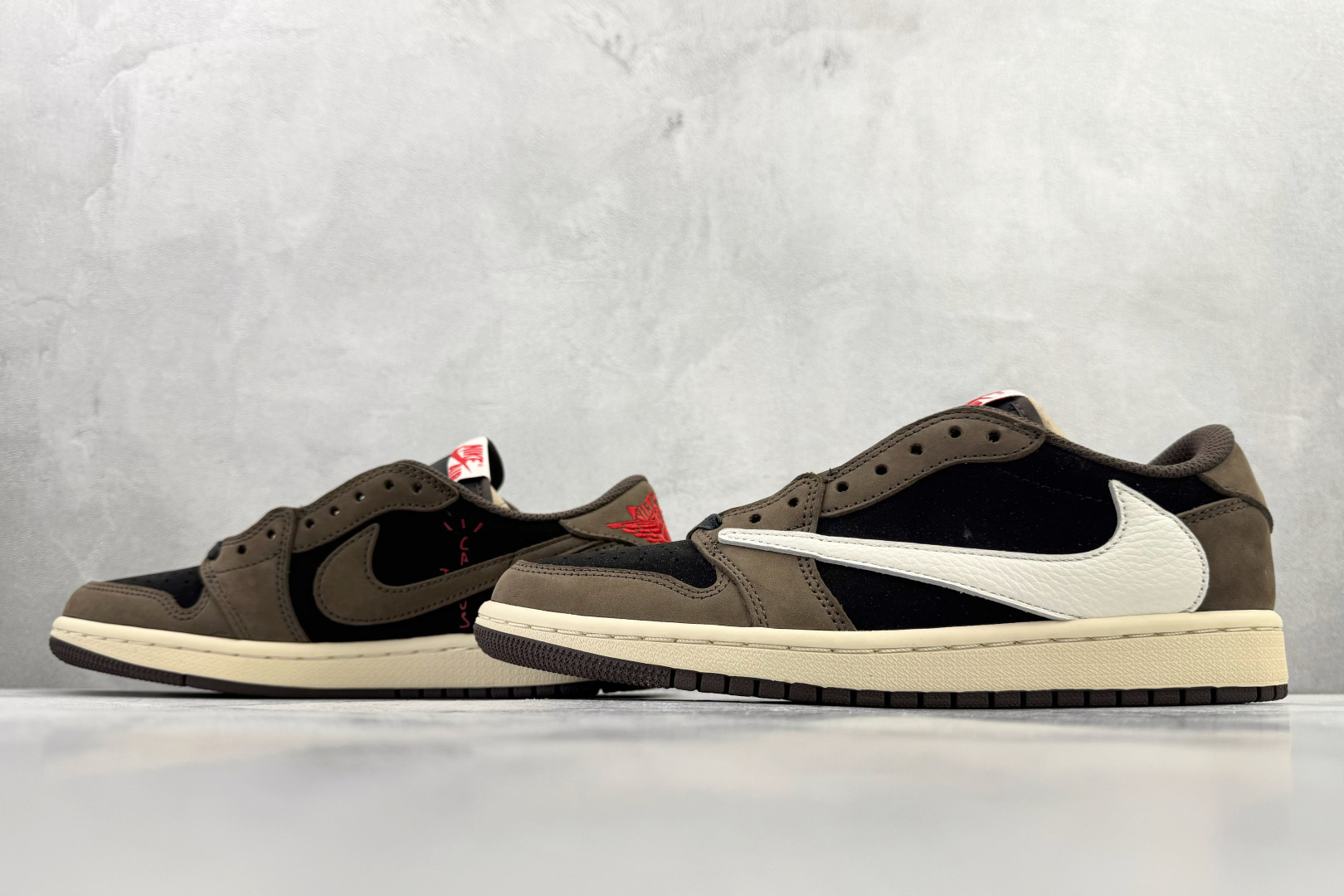 Travis Scott x Jordan Air Jordan 1 Low TS SP 倒钩1.0初代 联名款 深棕 CQ4277-001 Travis Scott x Jordan Air Jordan 1 Low TS SP 倒钩1.0初代 联名款 深棕 CQ4277-001