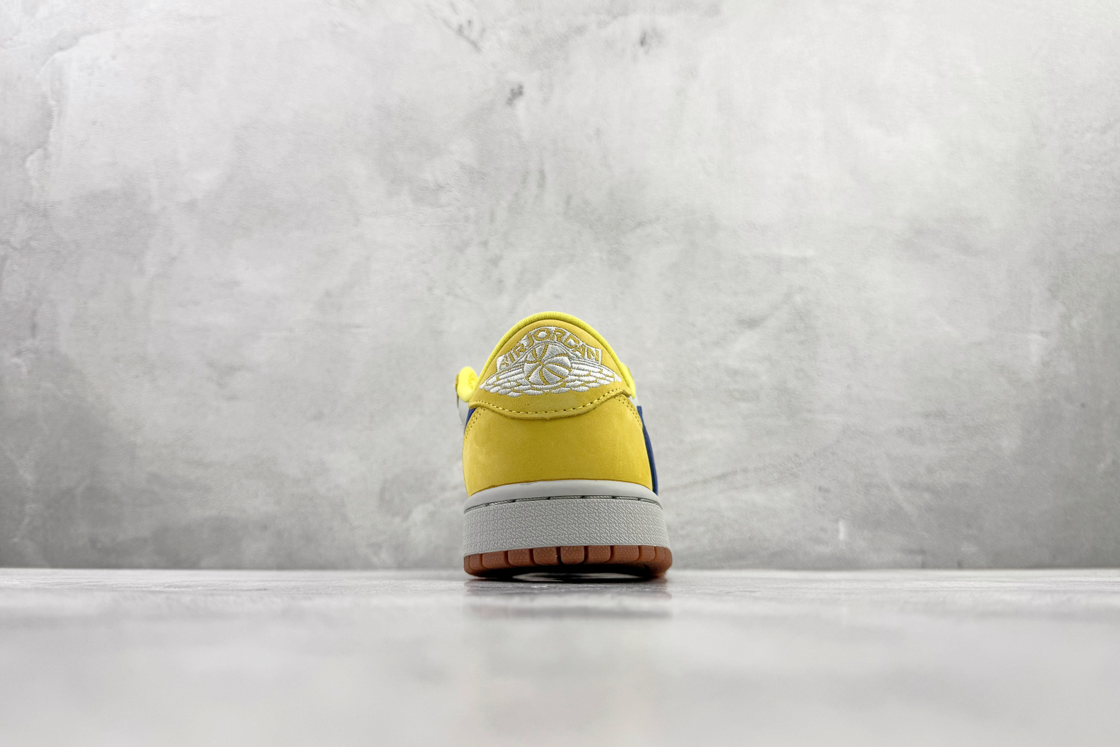 Travis Scott x Jordan Air Jordan 1 倒钩 7.0 皮革 Low Canary Yellow 联名款 金丝雀黄 蓝色 DZ4137-700 Travis Scott x Jordan Air Jordan 1 倒钩 7.0 皮革 Low Canary Yellow 联名款 金丝雀黄 蓝色 DZ4137-700