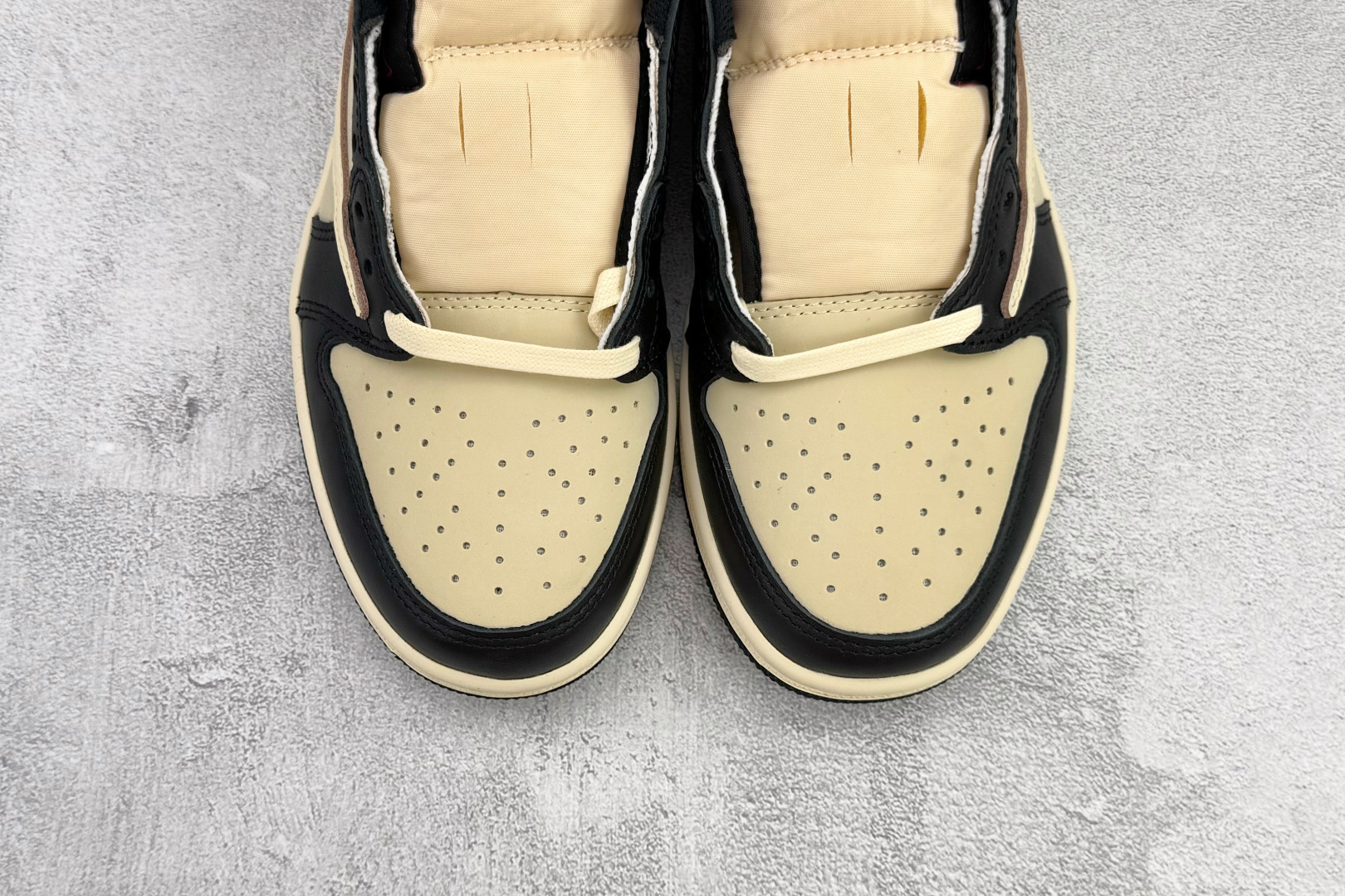 Travis Scott x Jordan Air Jordan 1 Low 倒钩 米黑 DM7866-201 Travis Scott x Jordan Air Jordan 1 Low 倒钩 米黑 DM7866-201