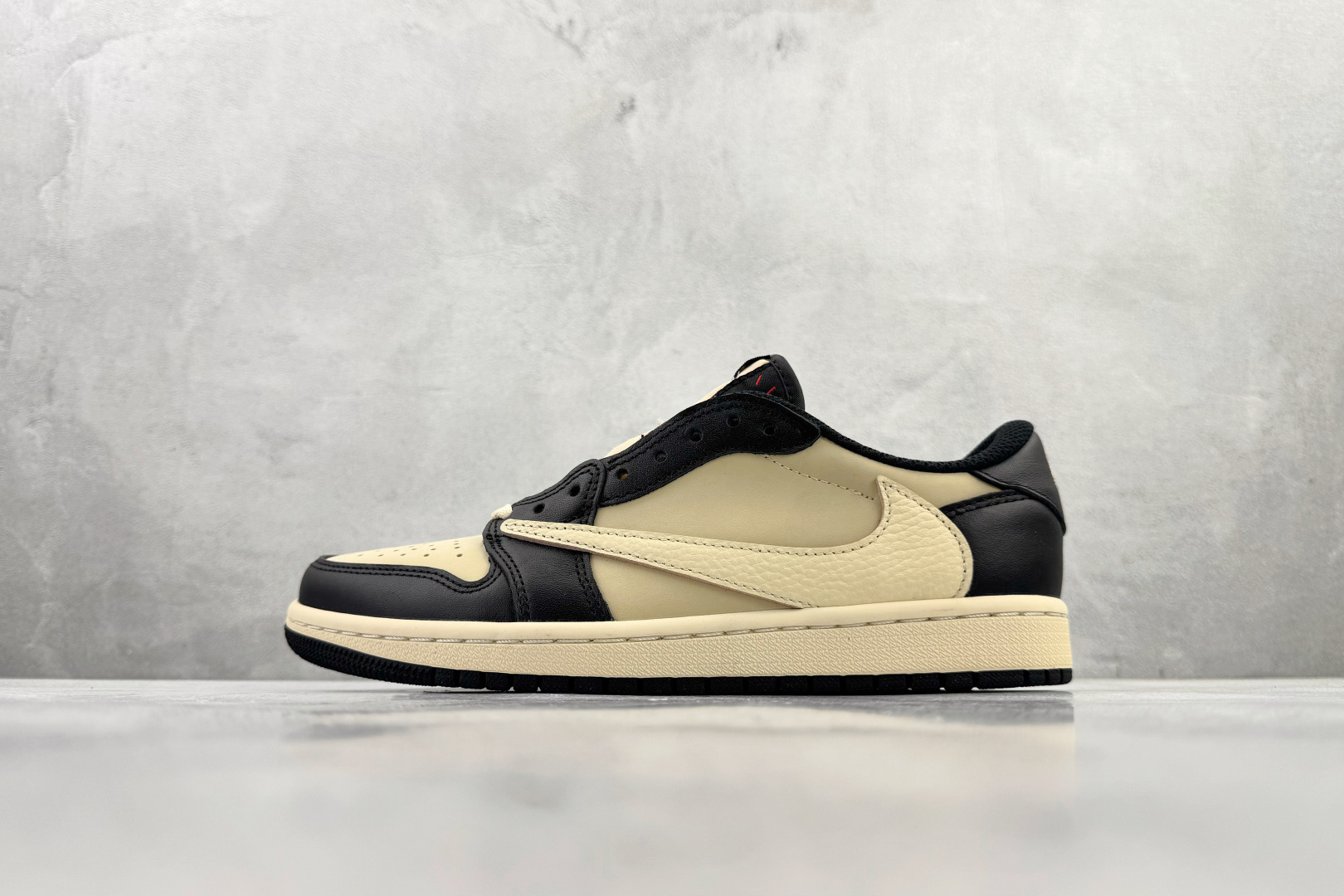 Travis Scott x Jordan Air Jordan 1 Low 倒钩 米黑 DM7866-201 Travis Scott x Jordan Air Jordan 1 Low 倒钩 米黑 DM7866-201